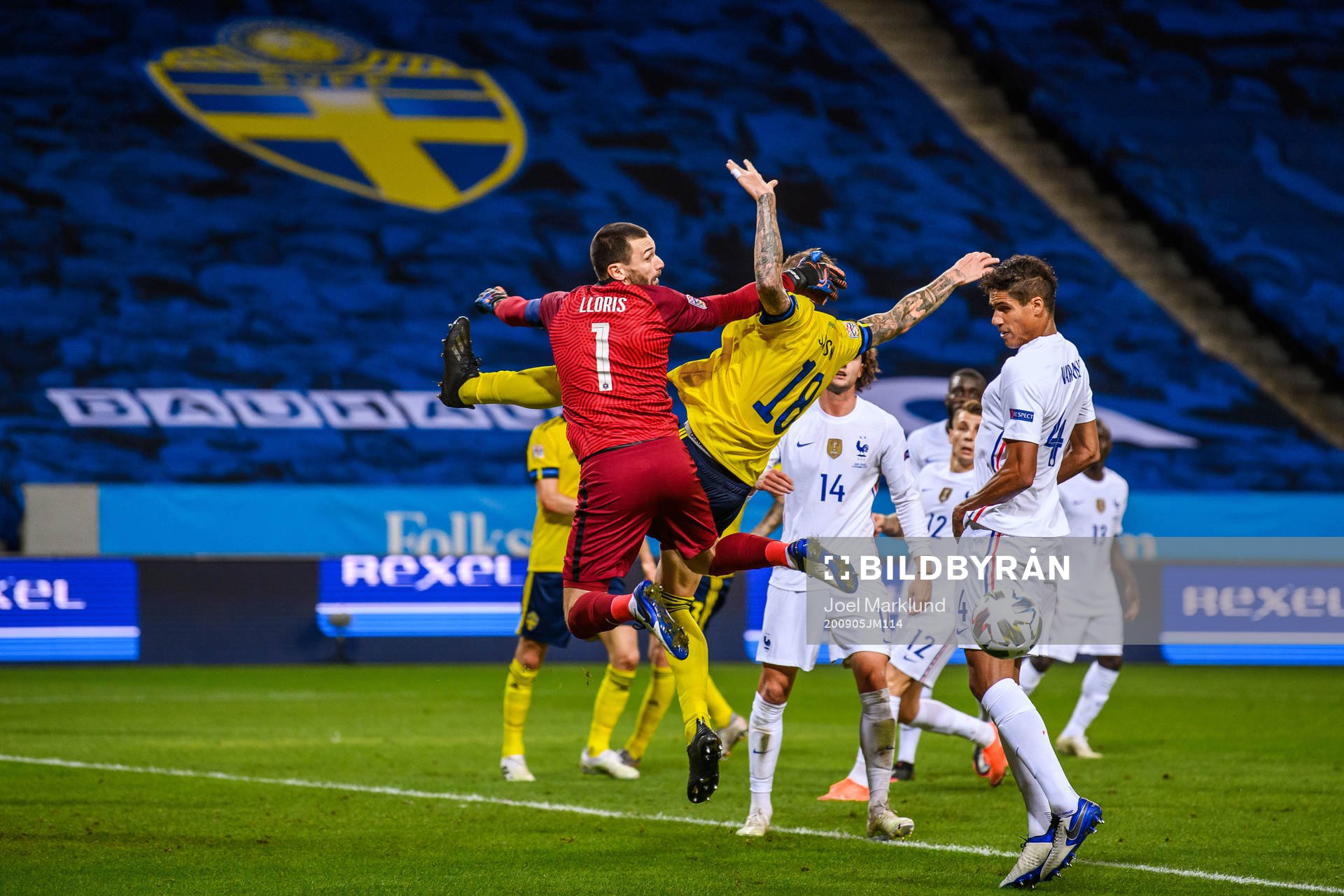 Goalkeeper Hugo Lloris of France and Pontus Jansson of