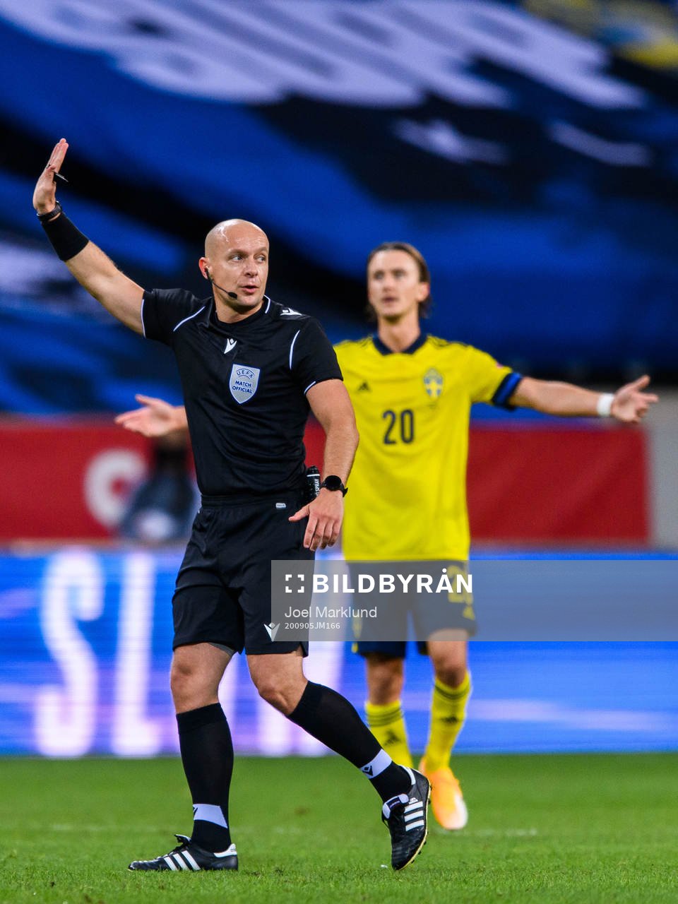 Referee Szymon Marciniak