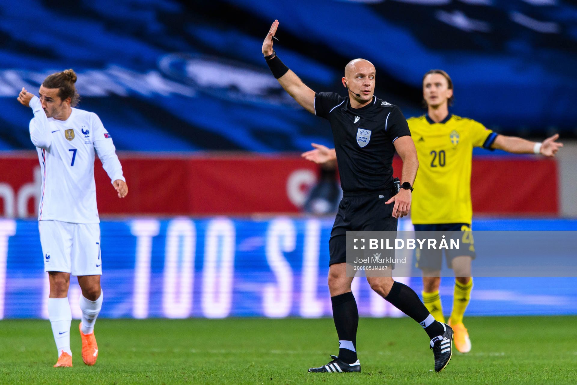 Referee Szymon Marciniak