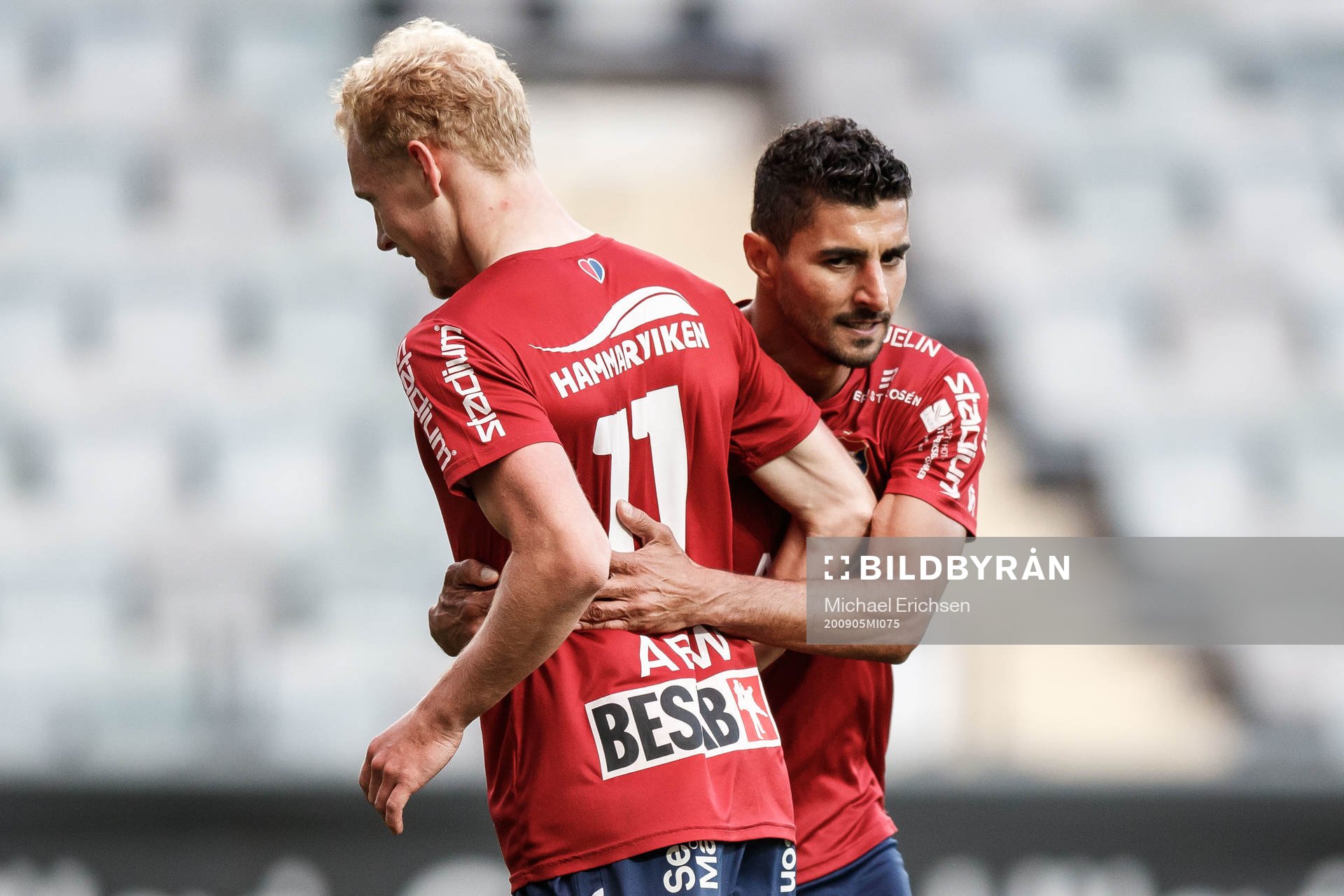 Örgrytes Adam Bergmark Wiberg jublar med Ailton Jose Almeida efter 2-0 under fotbollsmatchen i Superettan mellan Örgryte och Norrby den 5 september 2020 i Göteborg.