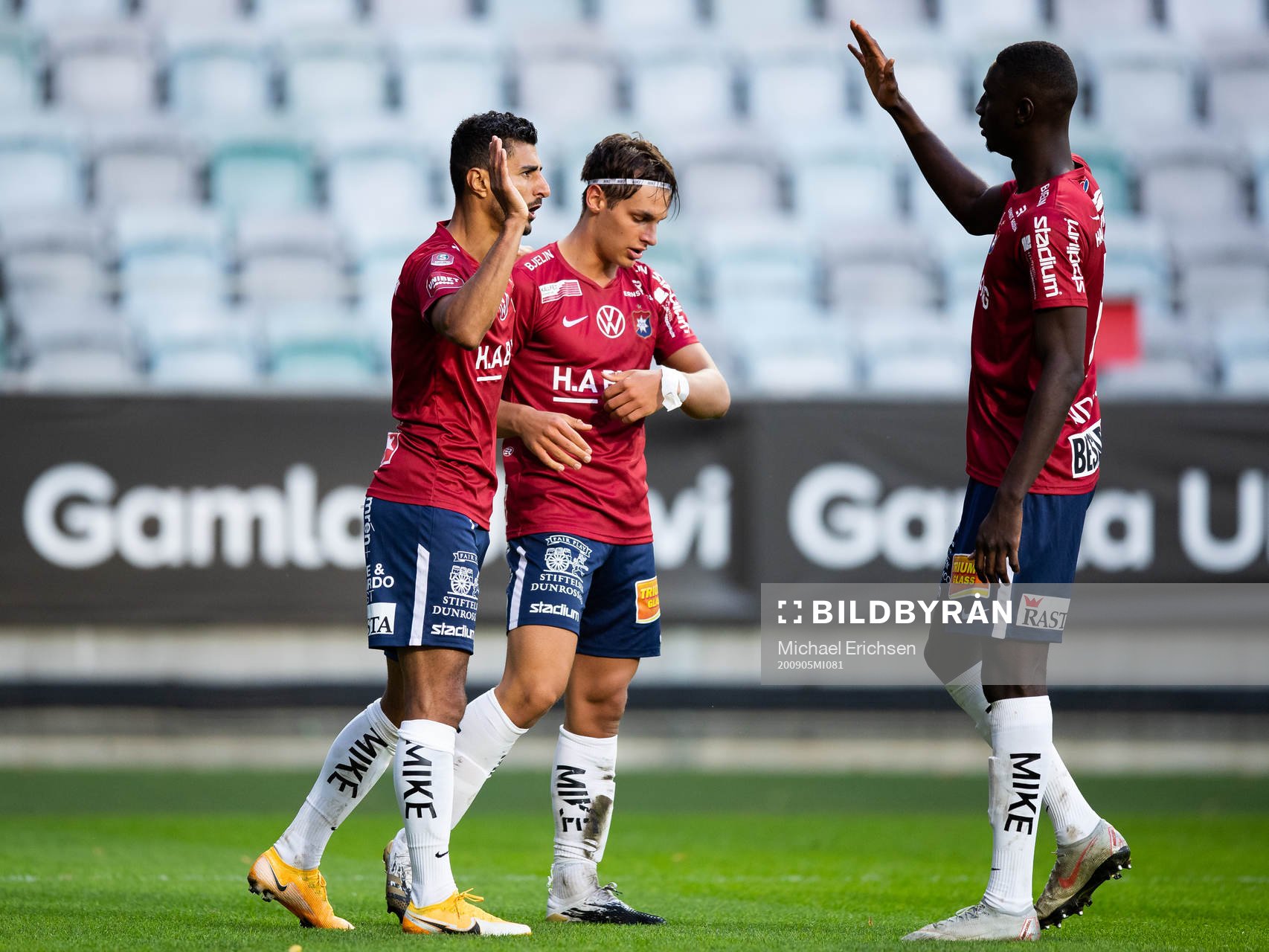 Örgrytes Ailton Jose Almeida jublar med Kevin Ackermann och Marokhy Ndione efter 1-0 under fotbollsmatchen i Superettan mellan Örgryte och Norrby den 5 september 2020 i Göteborg.