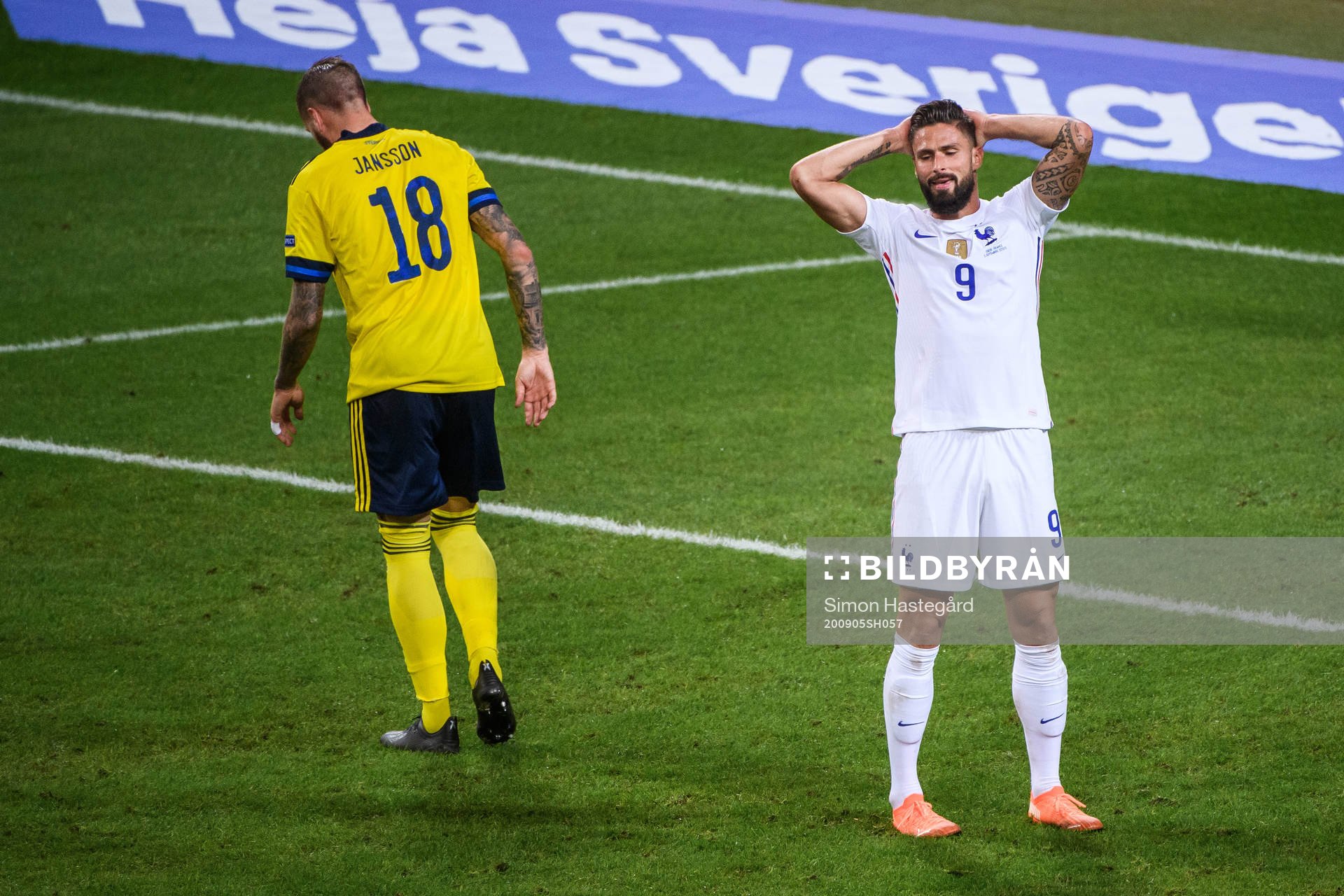 Olivier Giroud of France looks dejected