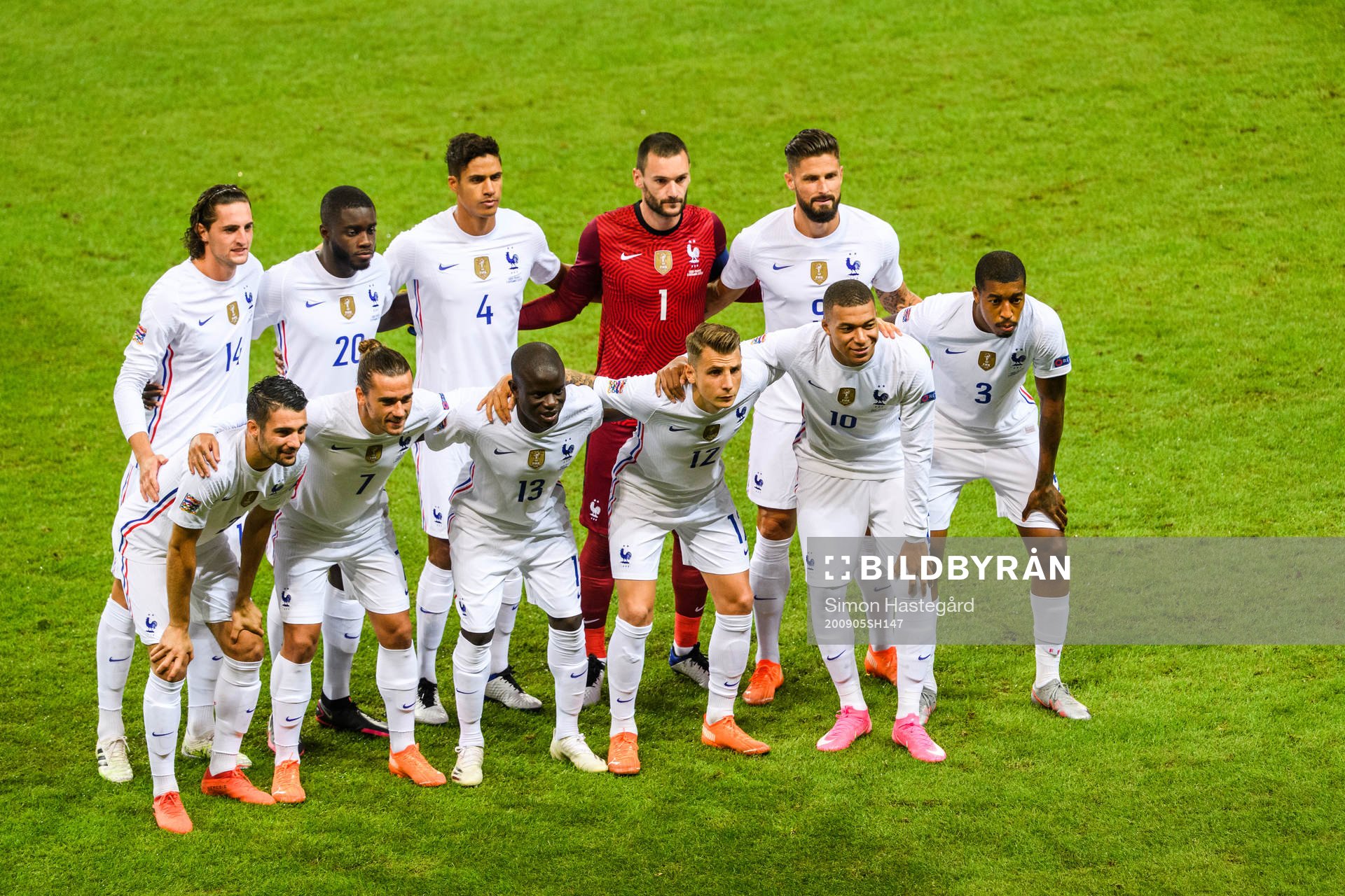 The starting eleven of France pose for a team photo