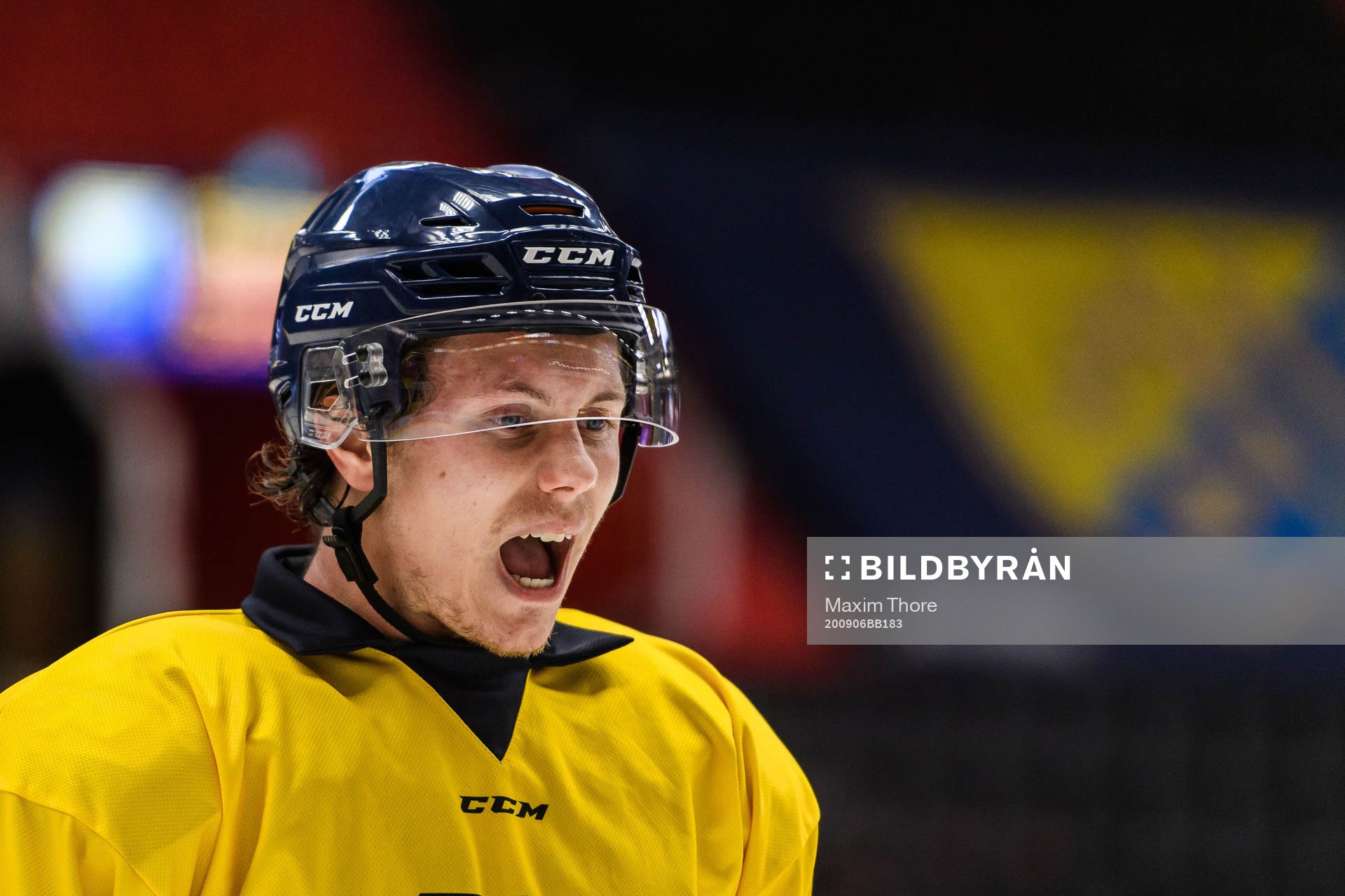 Södertäljes Nick Olesen reagerar