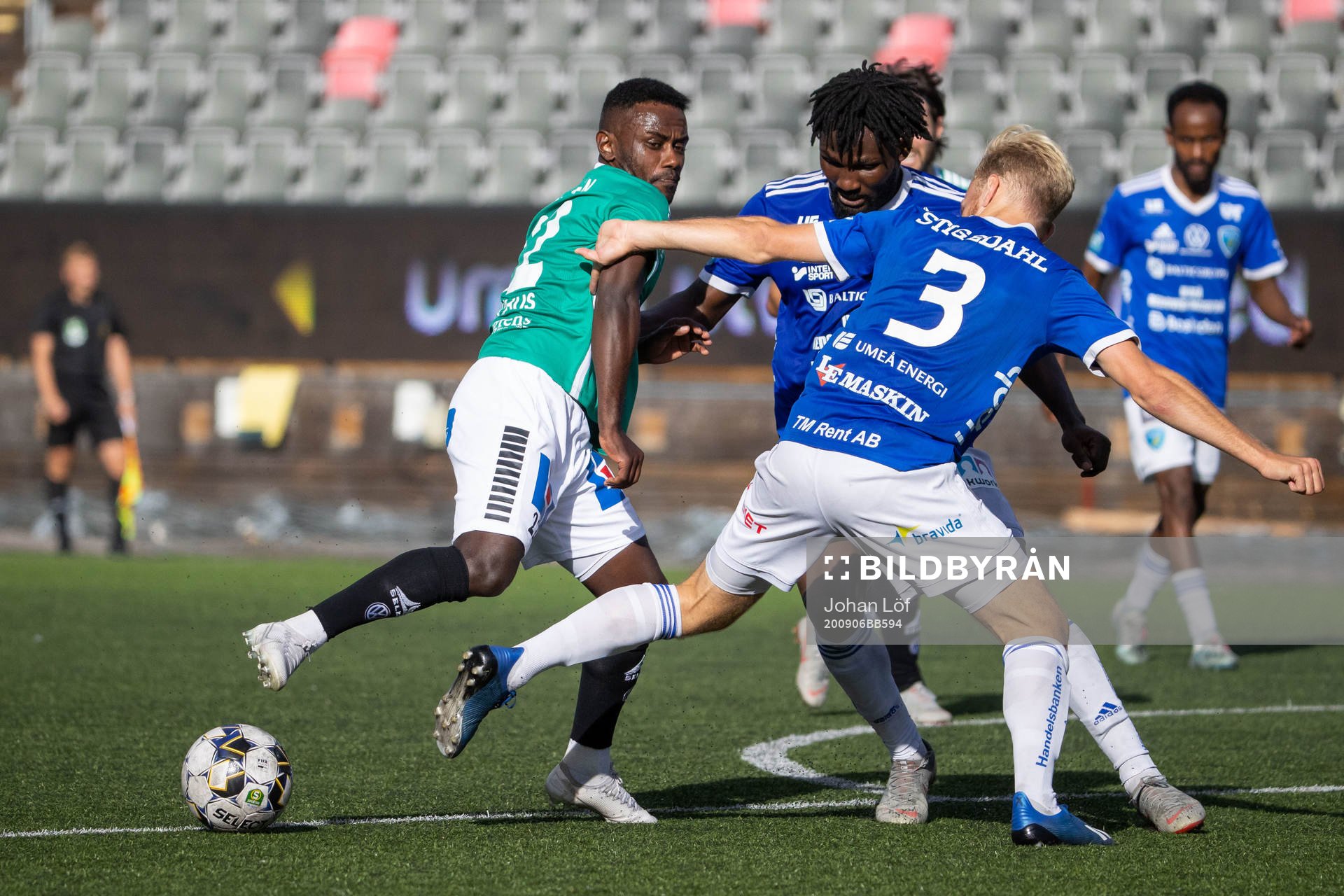 Brages Kristian Andersen mot Umeås Emmanuel Yeboah och