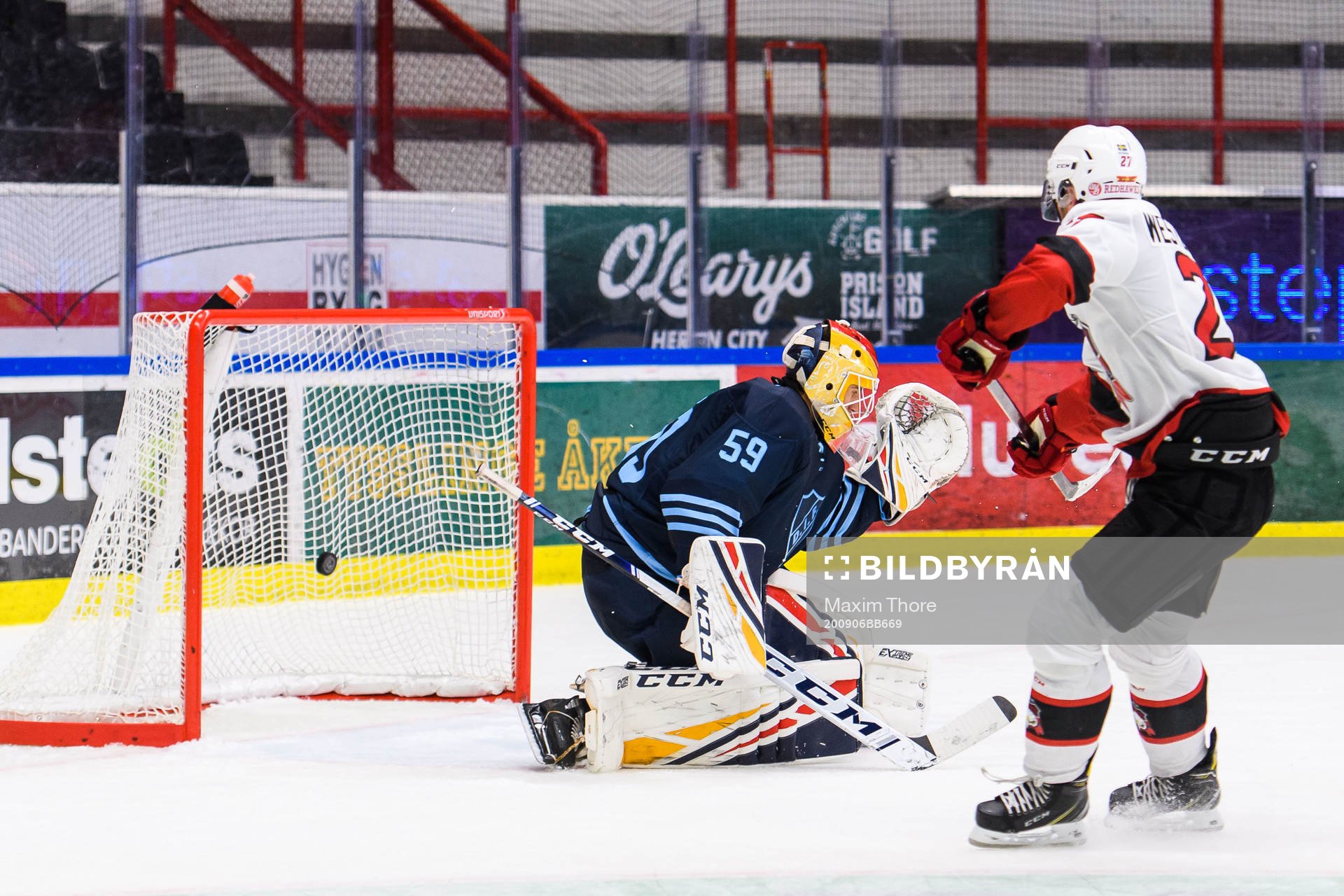 Malmö Redhawks Pontus Westerholm sätter straff bakom