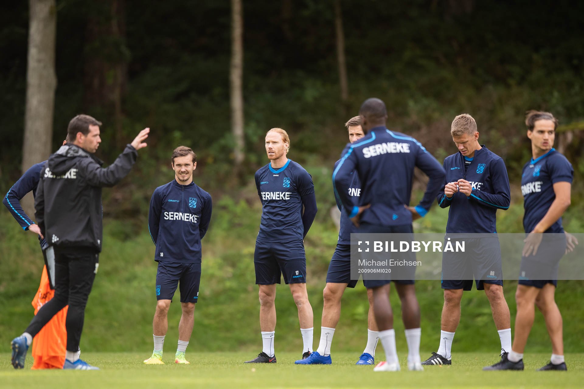 IFK Göteborgs tränare Ferran Sibila instruerar