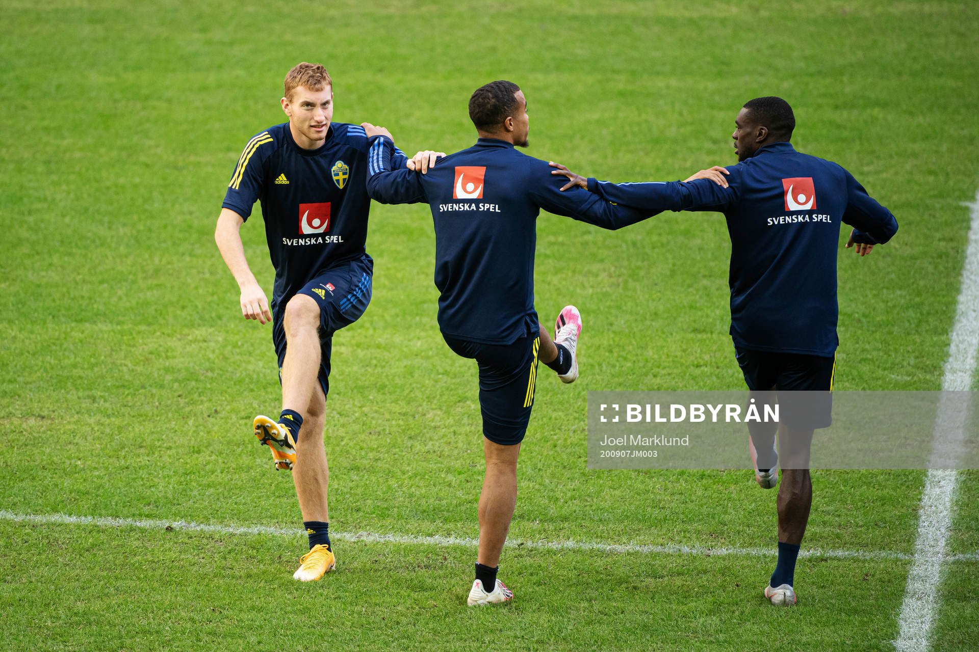 Dejan Kulusevski, Robin Quaison and Ken Sema of the Swedish