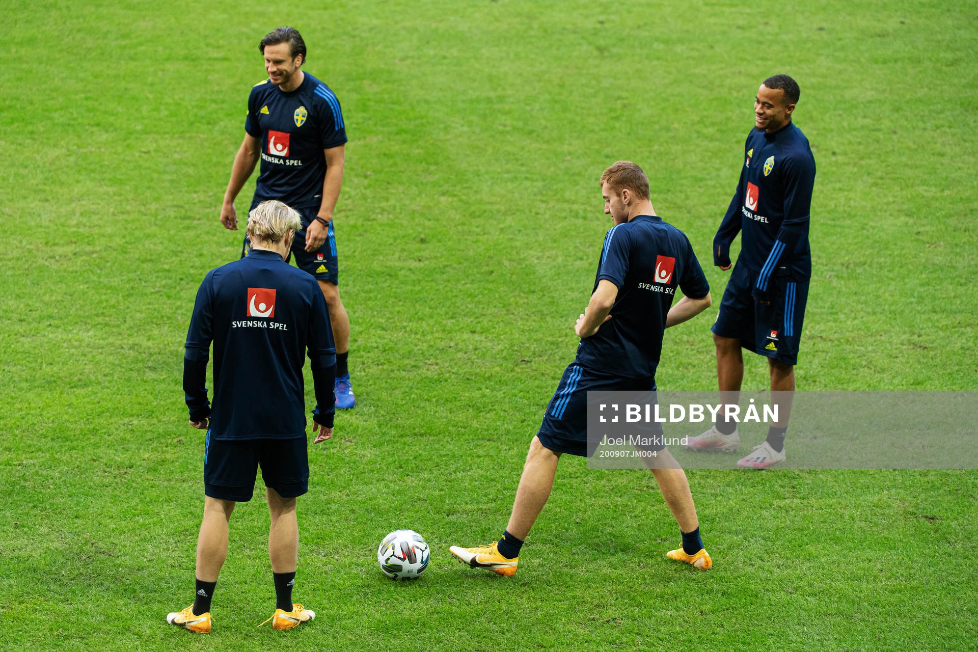 Emil Forsberg, Gustav Svensson, Dejan Kulusevski and Robin