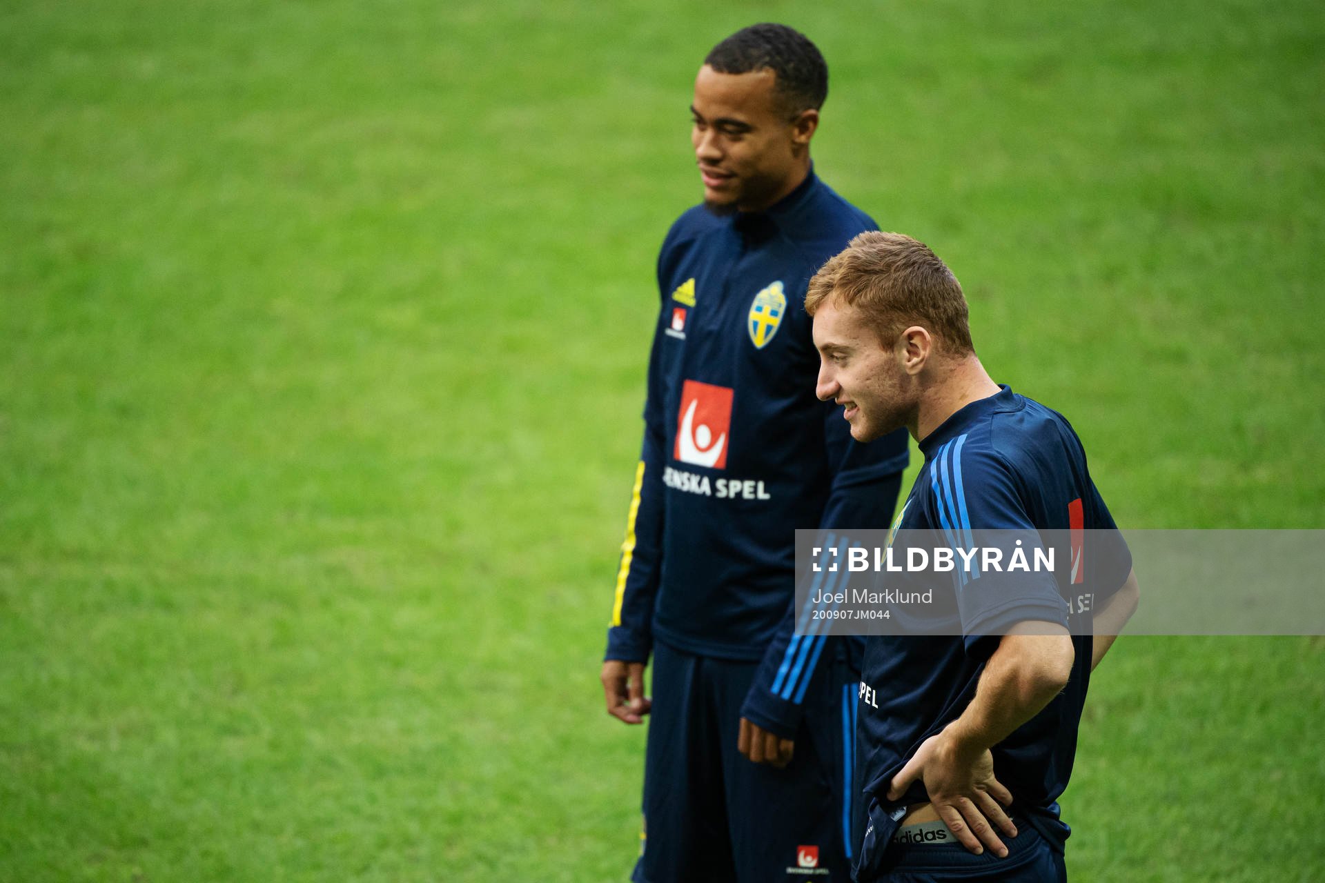 Robin Quaison and Dejan Kulusevski of the Swedish national
