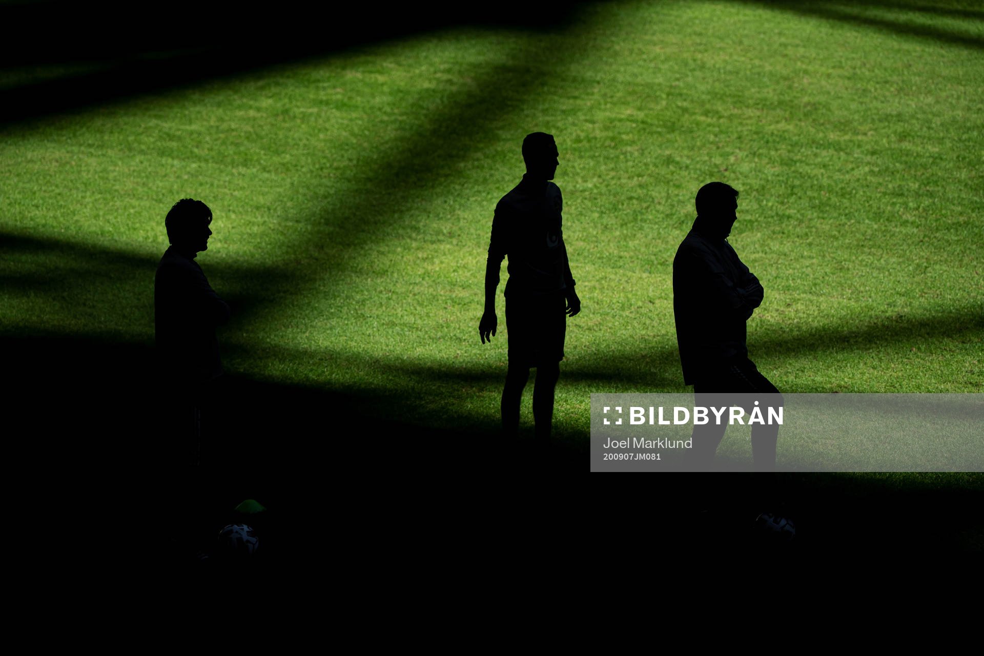 Psychological counselor Daniel Ekvall, goalkeeper coach Maths Elfvendal and assistant coach Peter Wettergren of the Swedish national football team during a training session on September 7, 2020 in Stockholm.