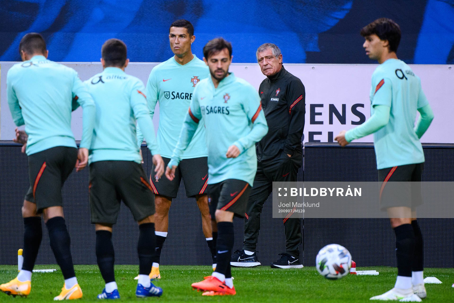Cristiano Ronaldo and head coach Fernando Santos of the