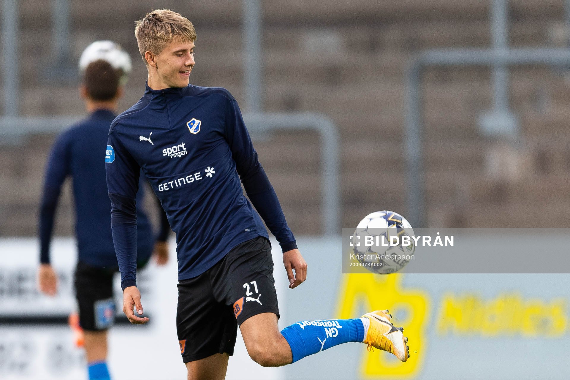 Halmstads Erik Ahlstrand före fotbollsmatchen i Superettan