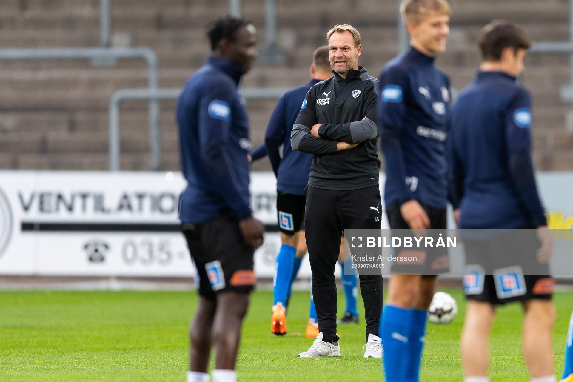 under fotbollsmatchen i Superettan  mellan Halmstad och