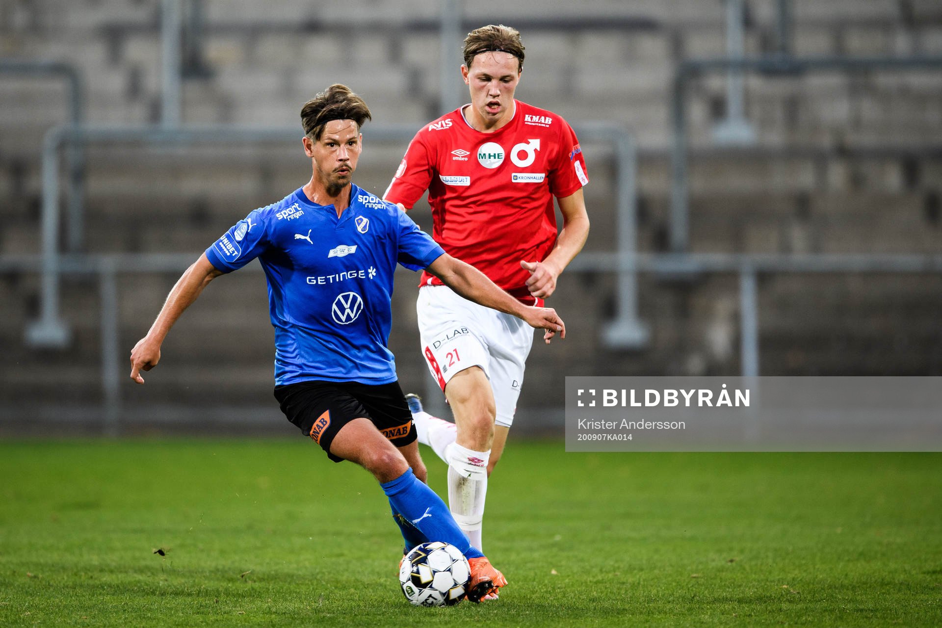 Halmstads Dusan Djuric och Degerfors Adam Carlén