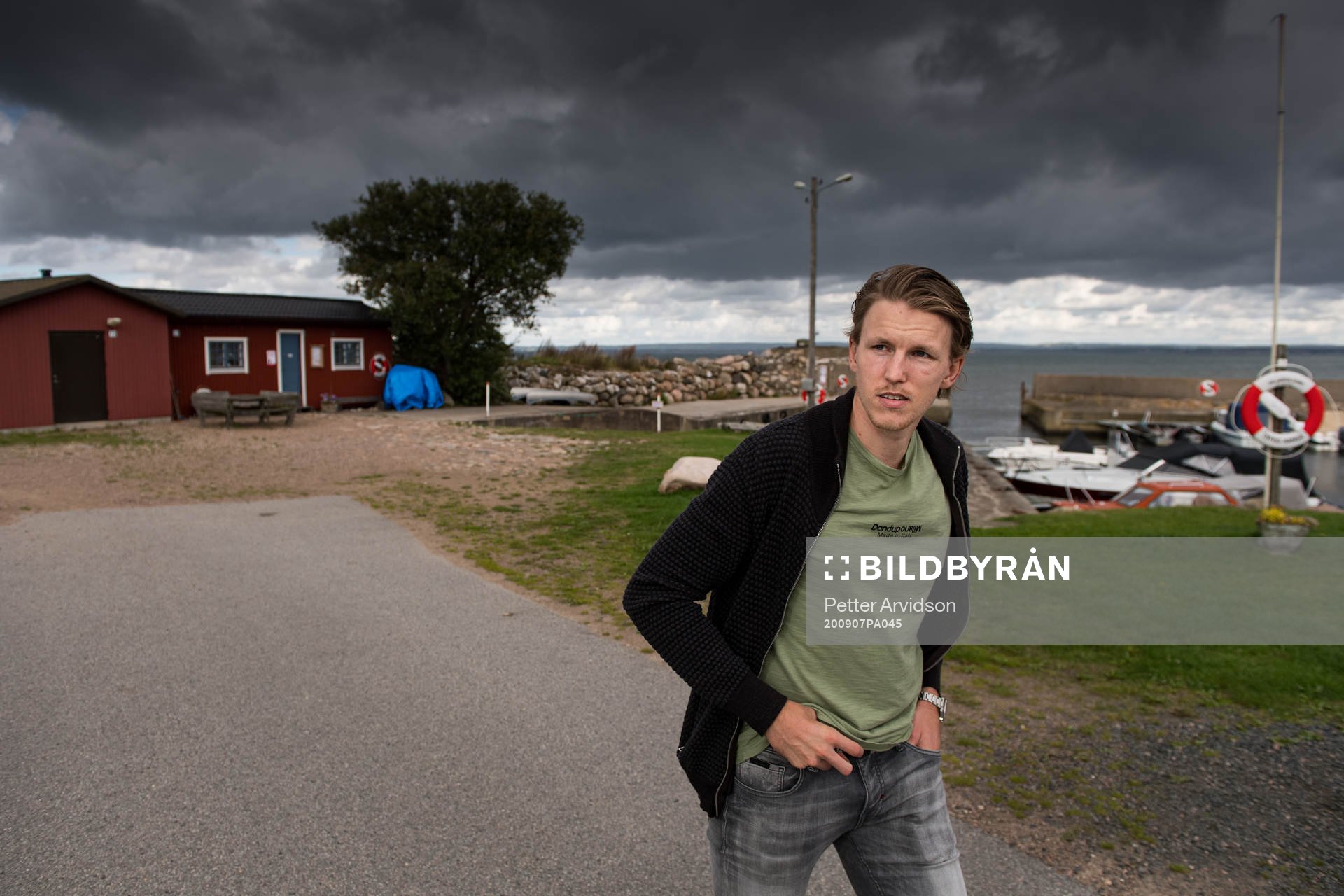 Rögles Niklas Hansson hemma i sitt hem