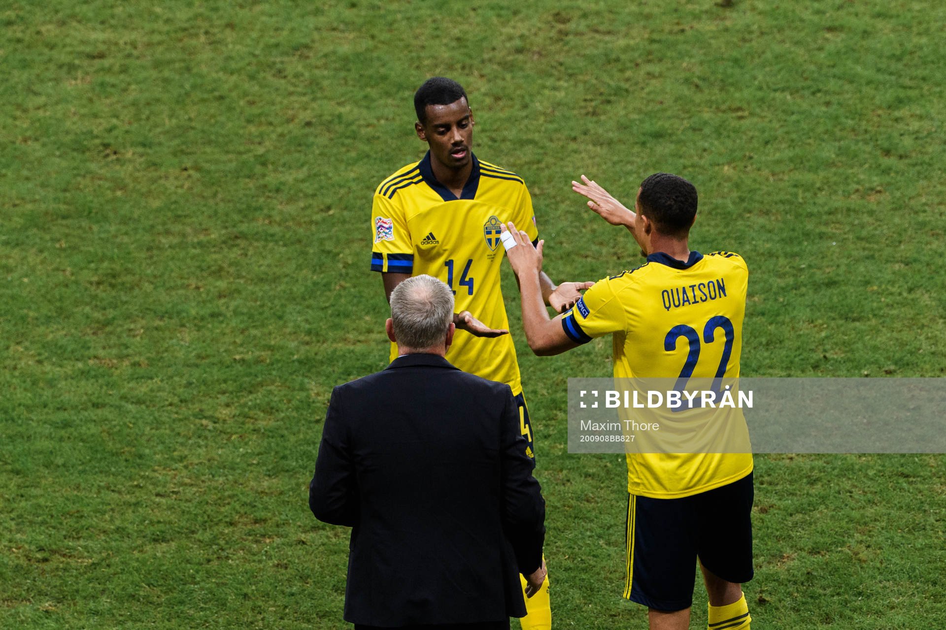 Alexander Isak and Robin Quaison of Sweden
