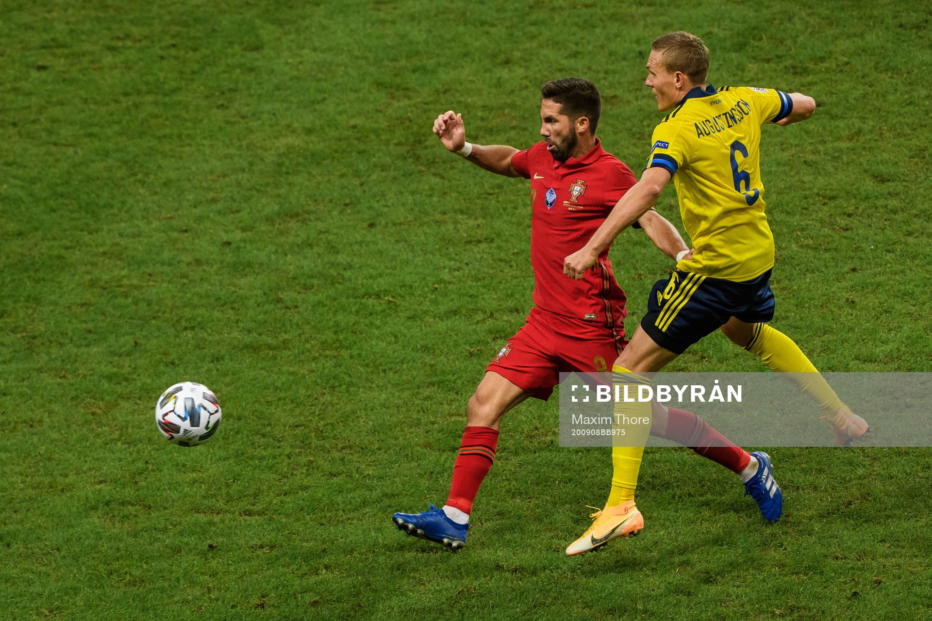Joao Moutinho of Portugal and Ludwig Augustinsson of Sweden during the Nations League football match between Sweden and Portugal on September 8, 2020 in Stockholm.