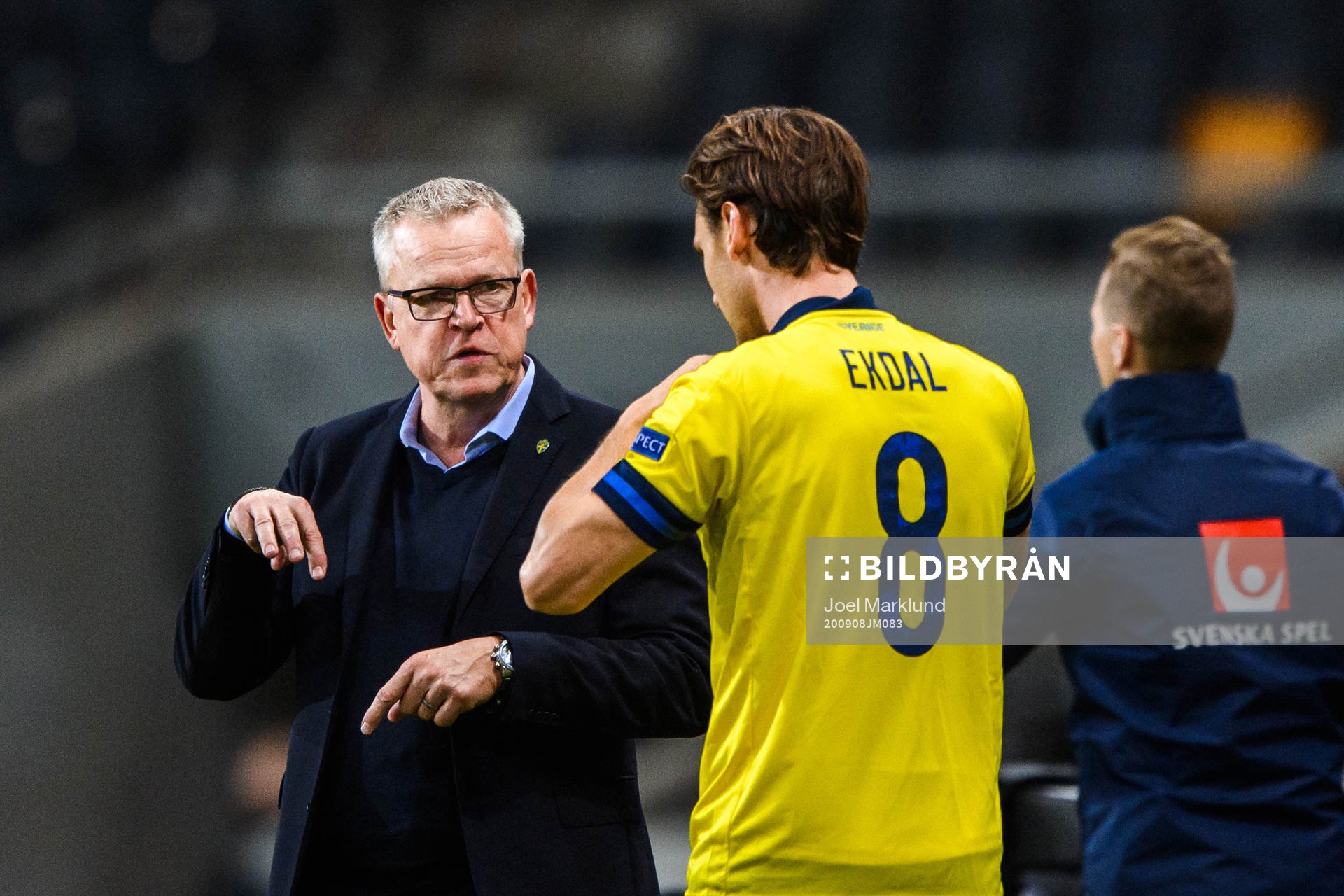 Head coach Janne Andersson and Albin Ekdal of Sweden