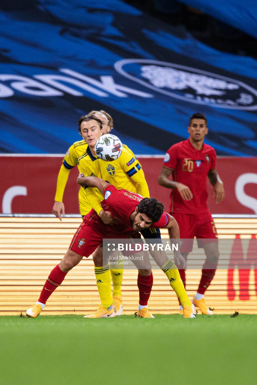 Kristoffer Olsson of Sweden and Goncalo Guedes of Portugal during the Nations League football match between Sweden and Portugal on September 8, 2020 in Stockholm.