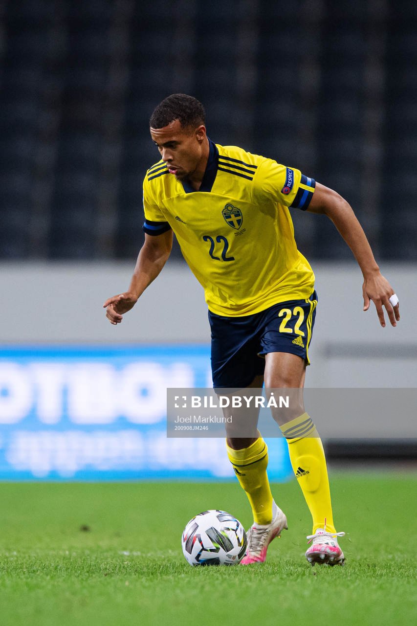 Robin Quaison of Sweden