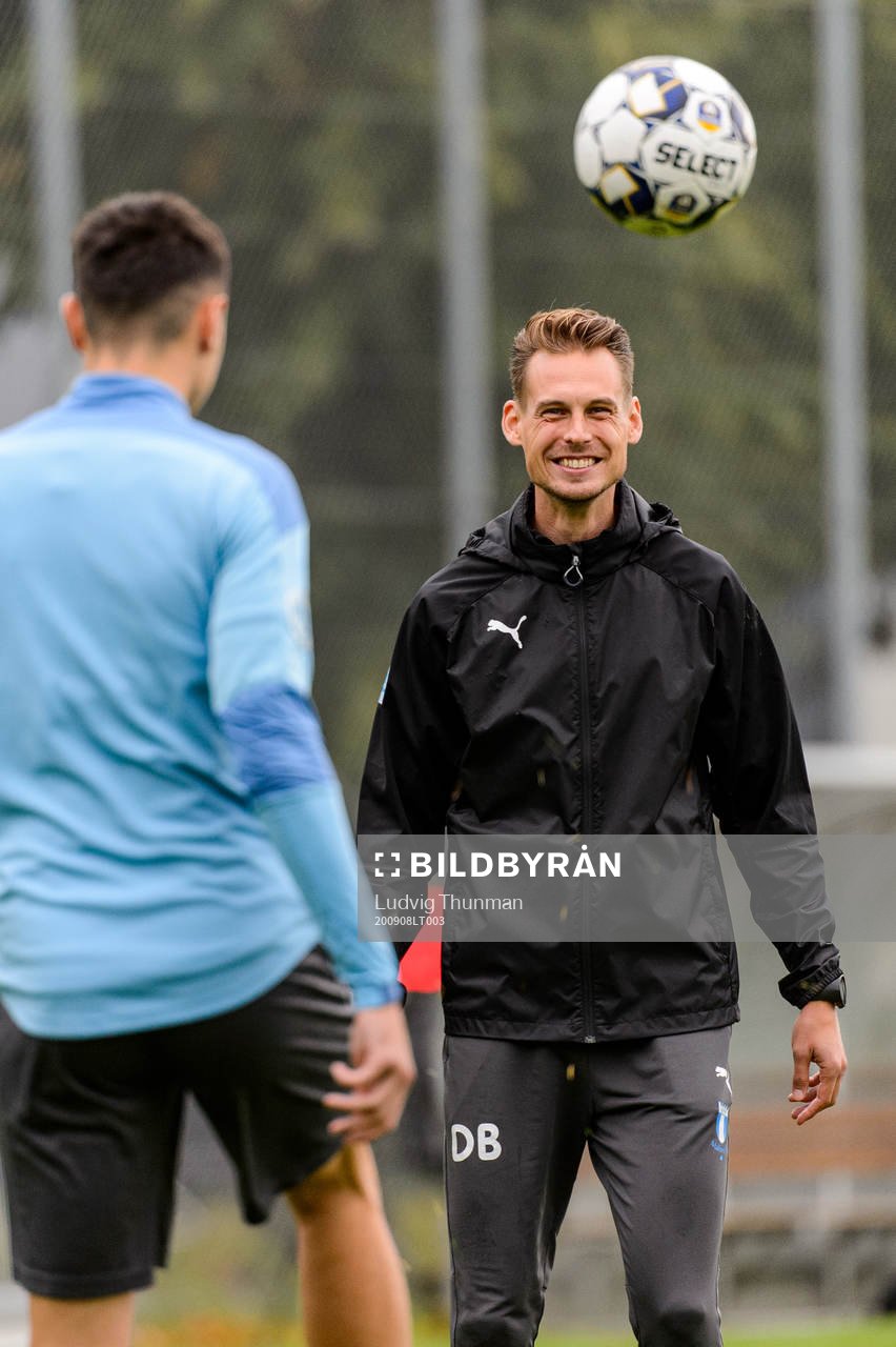 Assisterande tränare Daniel Bäckström
