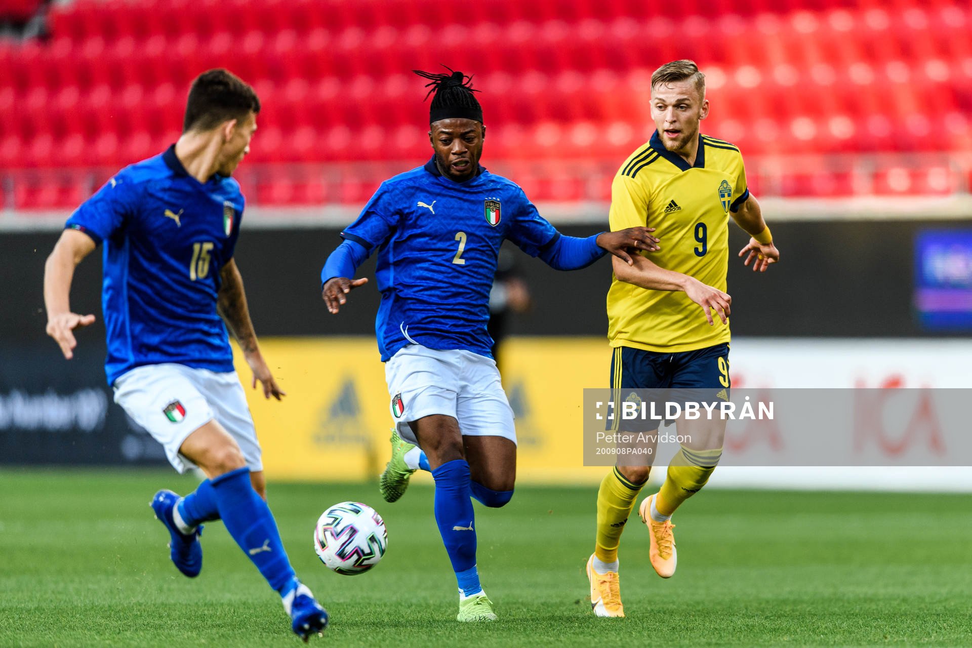 Claud Adjapong , Enriro Del Prato of Italy and Jesper