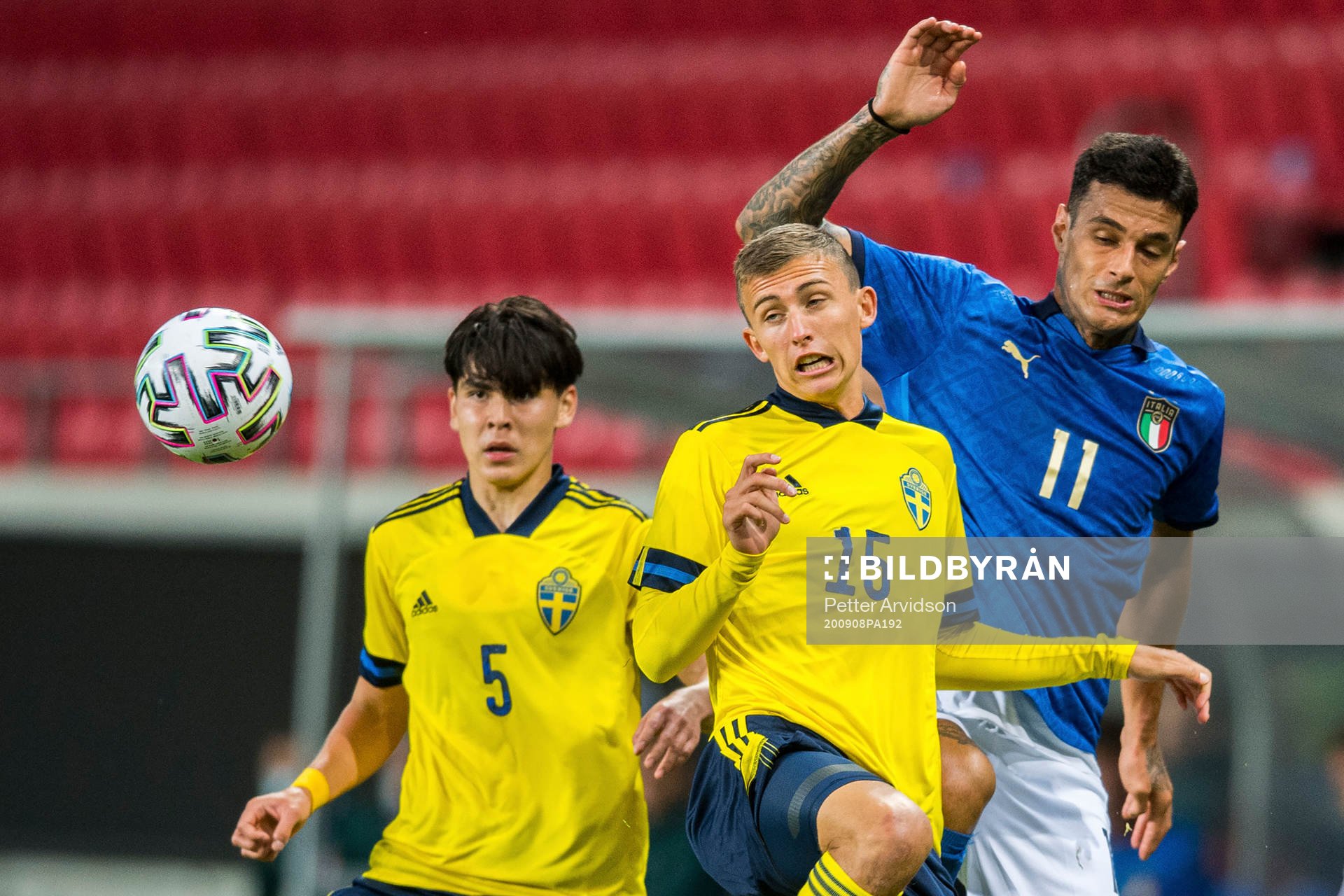 Eric Kahl and John Björkengren of Sweden against Gianluca Scamacca of Italy during the UEFA European Under-21 Qualifier football match between Sweden and Italy on September 8, 2020 in Kalmar.