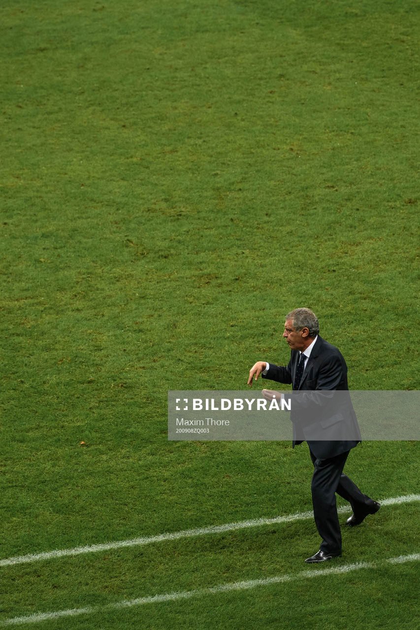 Head coach Fernando Santos of Portugal