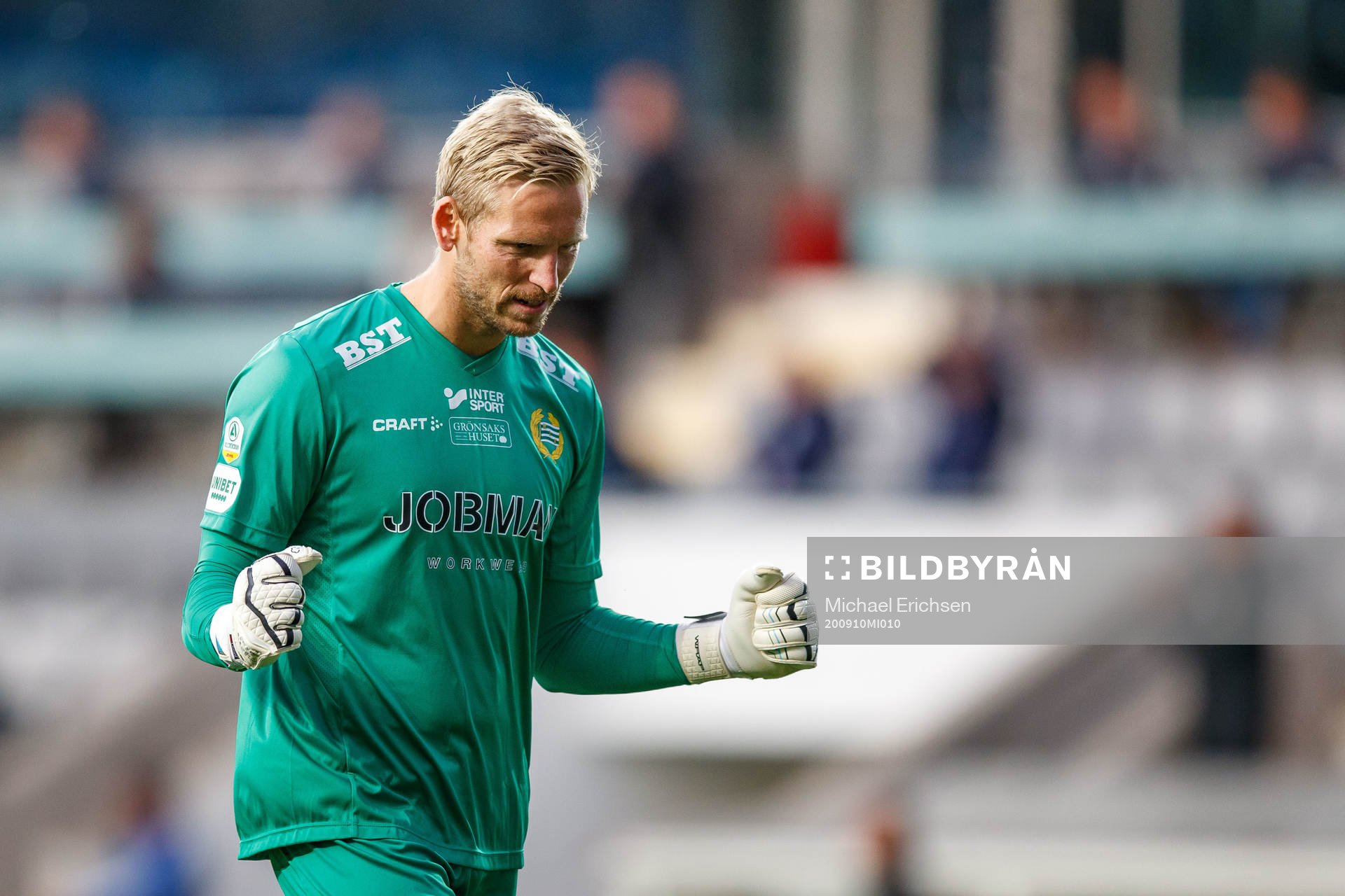 Hammarbys målvakt David Ousted jublar