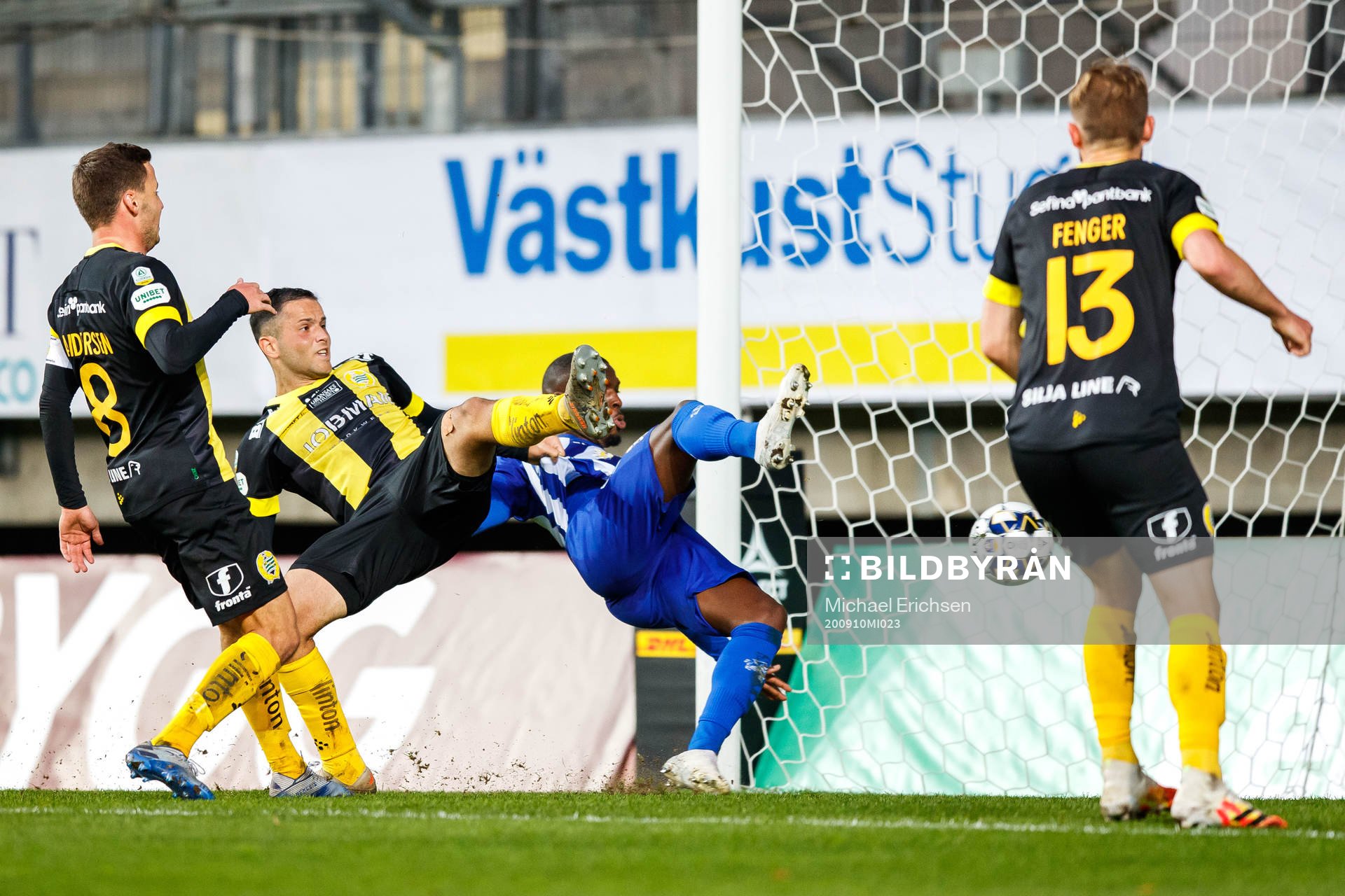 IFK Göteborgs Christian Kouakou gör 1-1 som senare döms