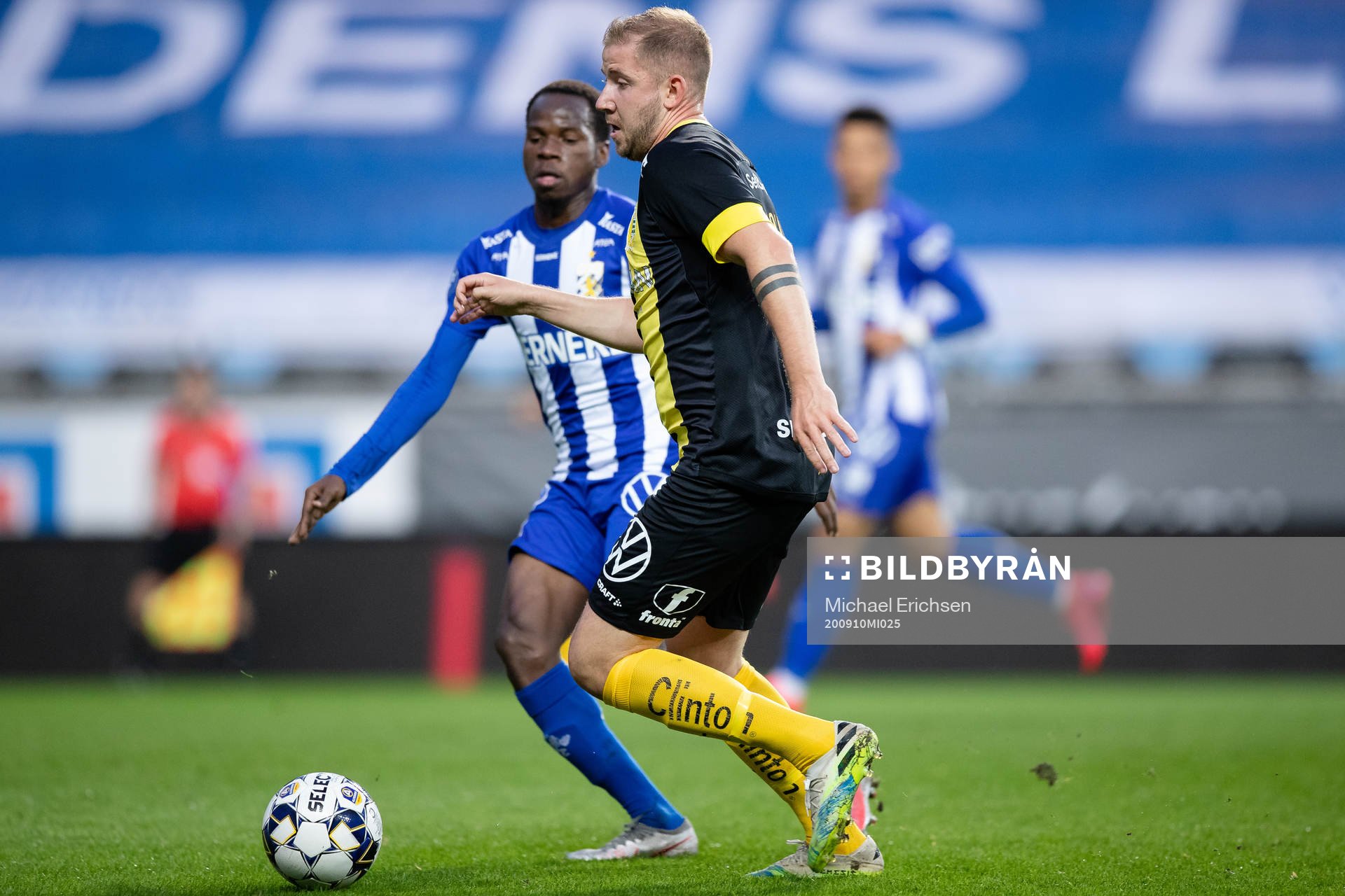 Hammarbys Darijan Bojanic och IFK Göteborgs Alhassan Yusuf