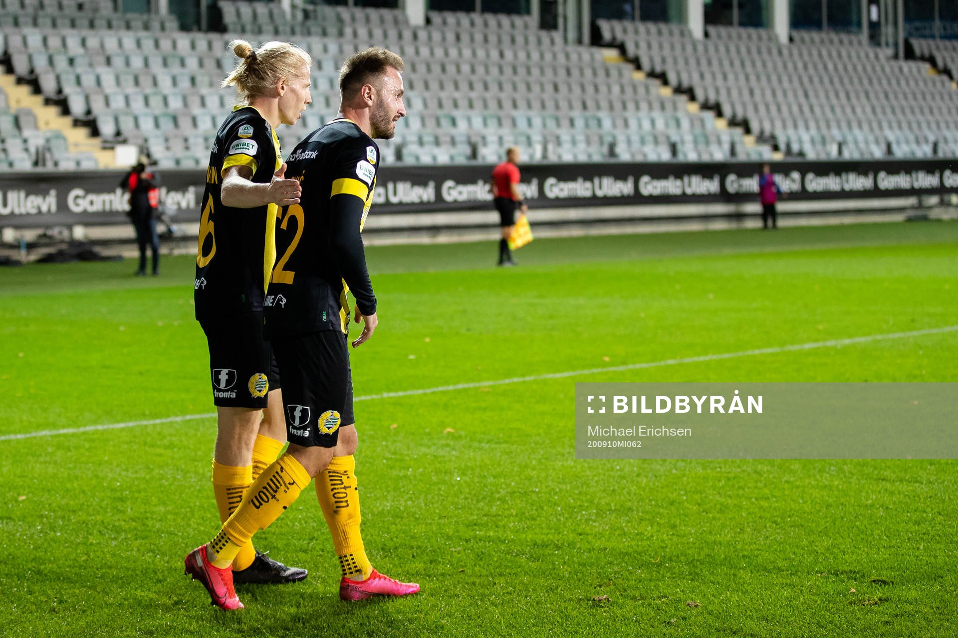 Hammarbys Muamer Tankovic jublar
