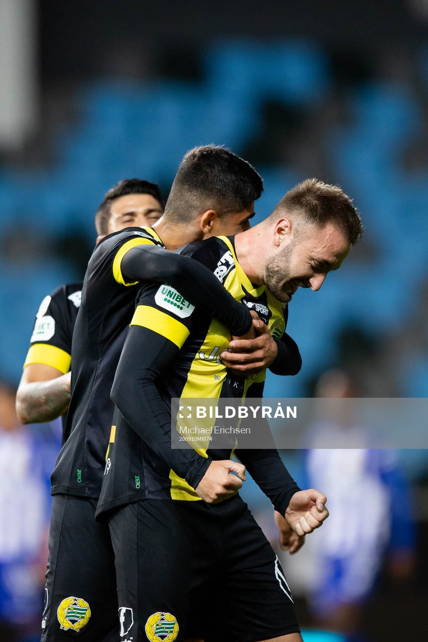 Hammarbys Muamer Tankovic jublar med lagkamrater
