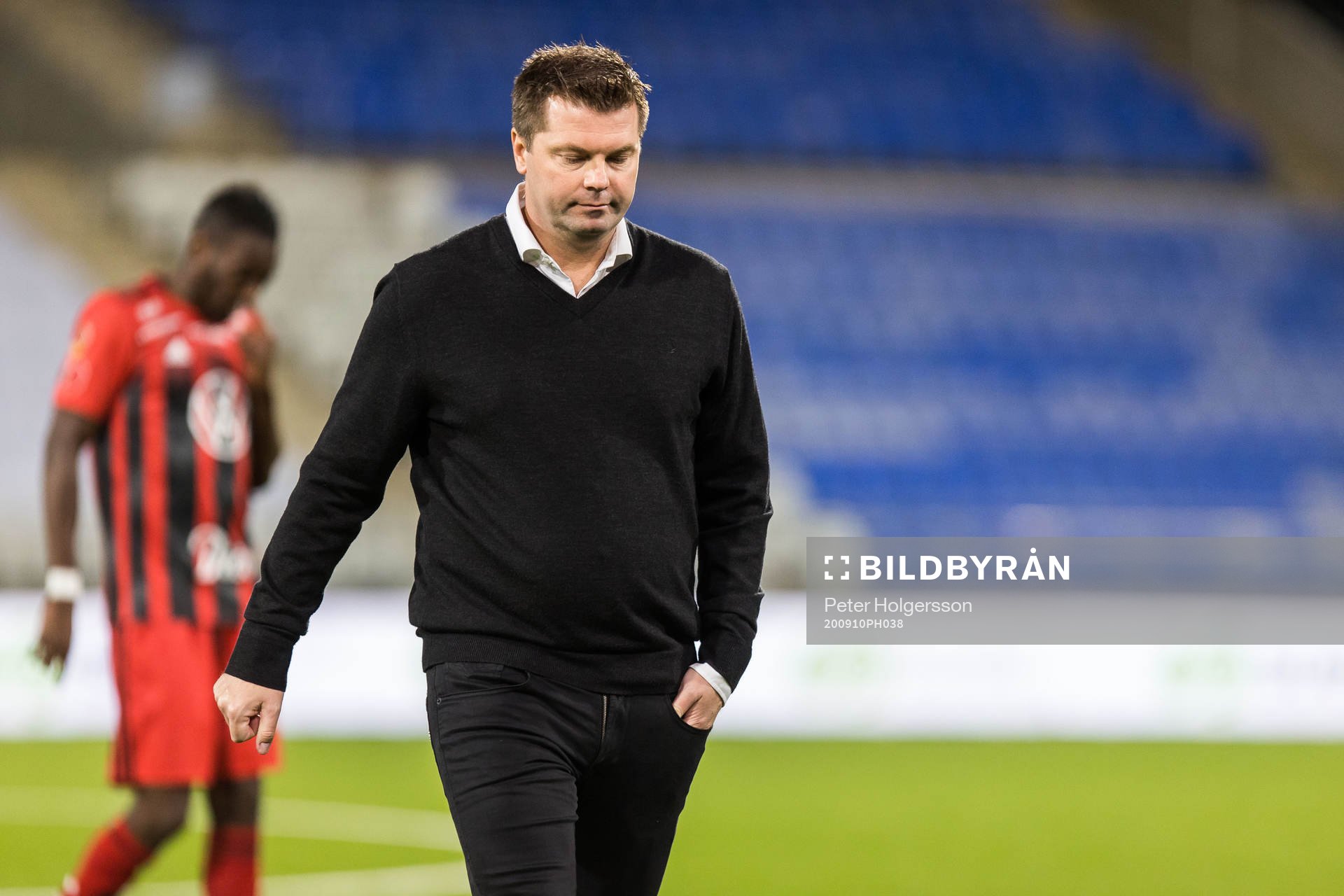 IFK Norrköpings tränare Jens Gustafsson deppar