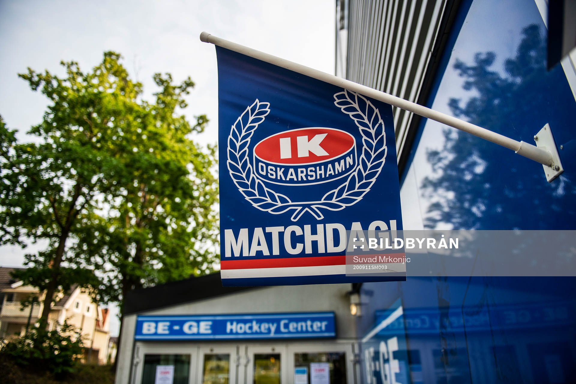 En vimpel som förkunnar att det är matchdag