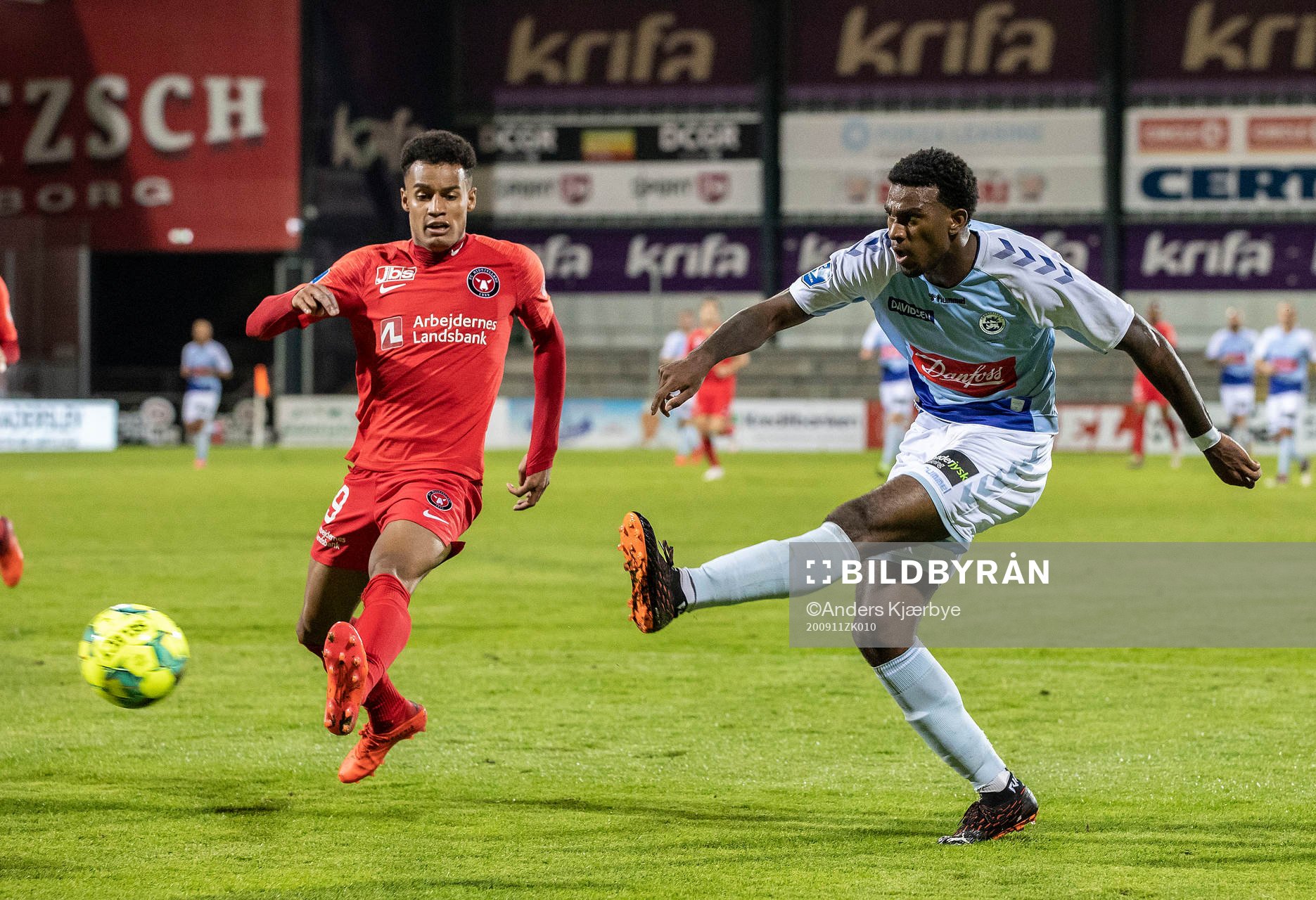  [DK=20200911: Paulinho (29), FC Midtjylland og Haji Wright (25), SønderjyskE]