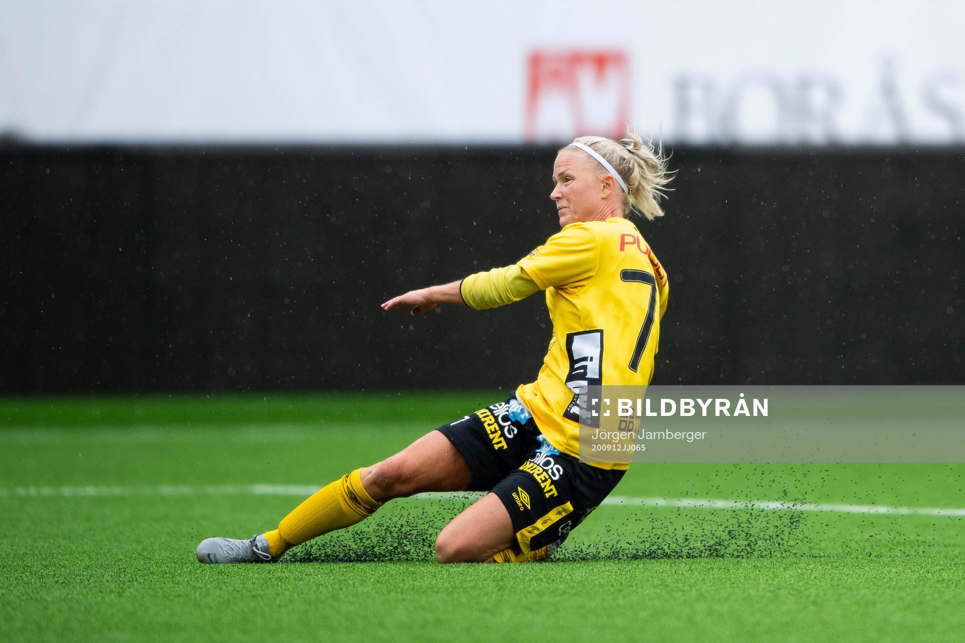Elfsborgs Sara Jardving skjuter i mål