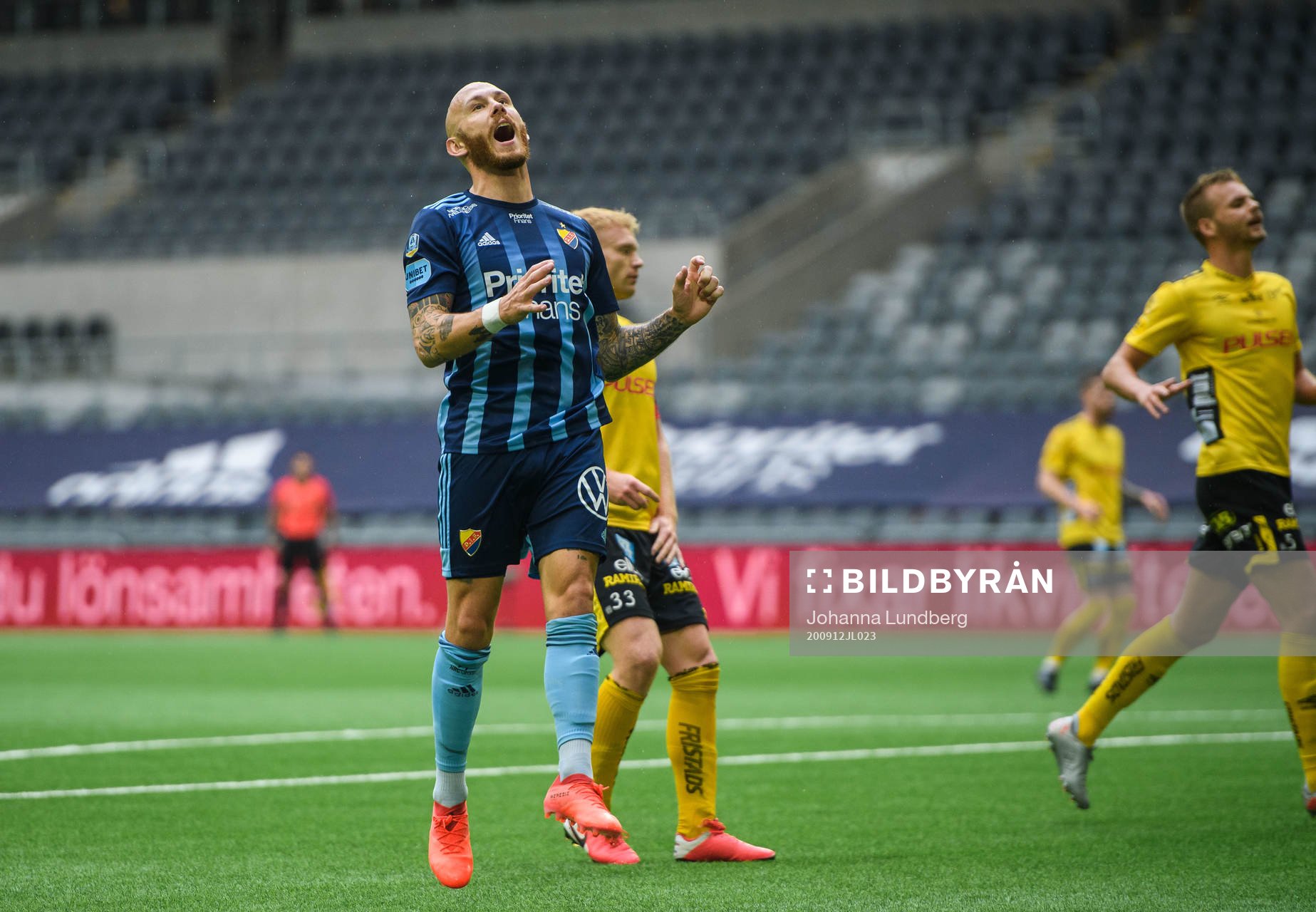 Djurgårdens Magnus Eriksson reagerar