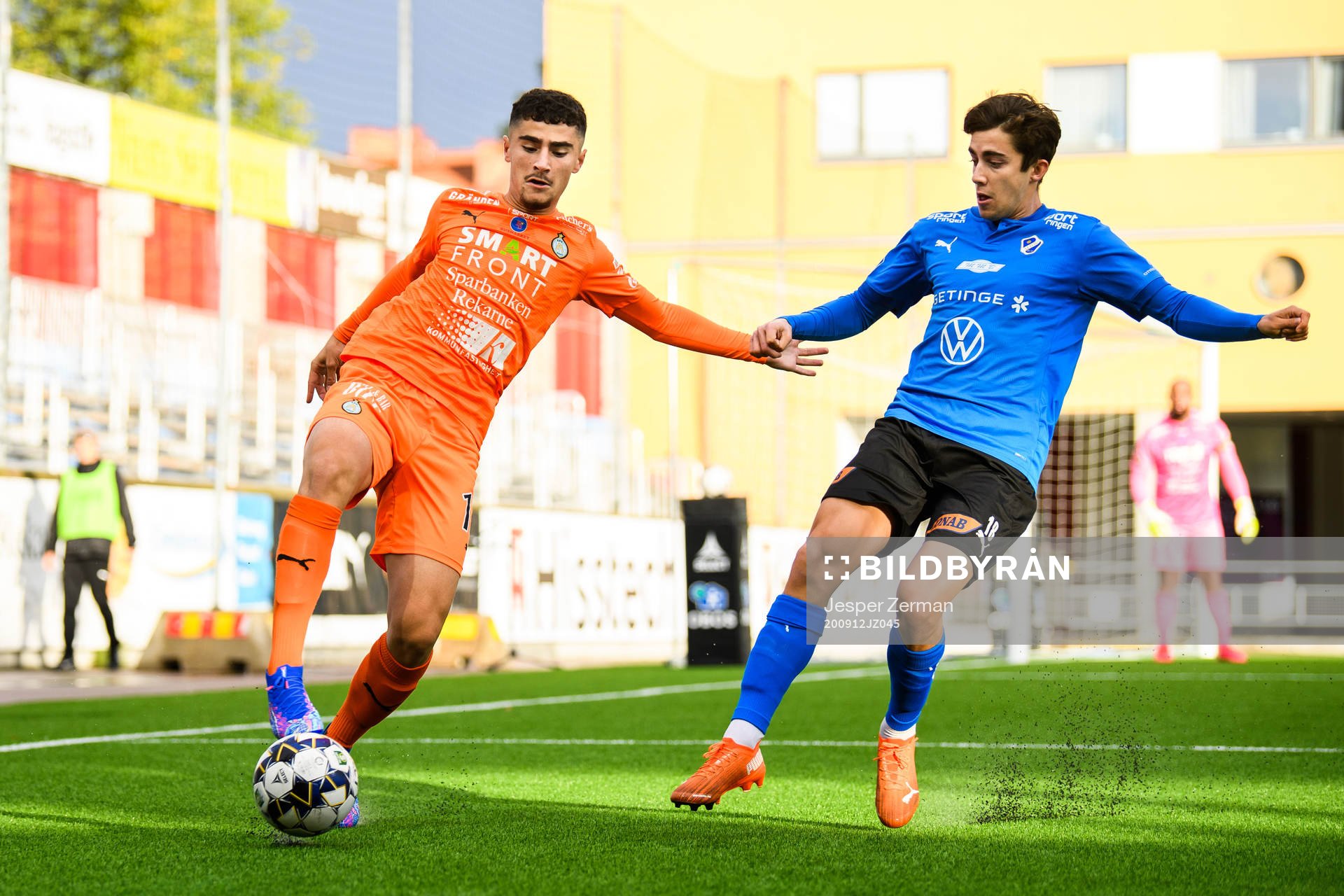 AFC Eskilstunas Ismet Lushaku och Halmstads Emil Tot