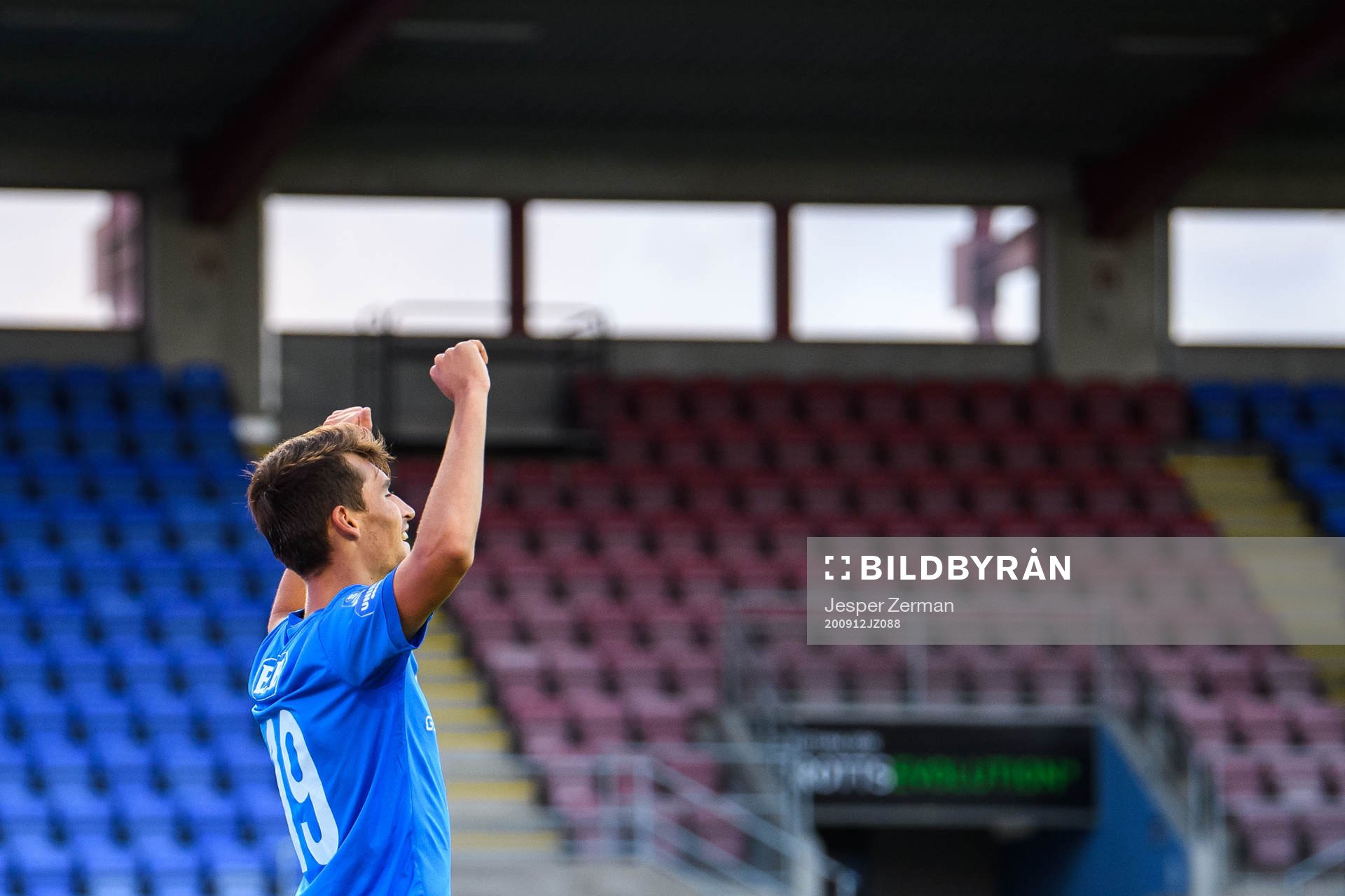Halmstads Rasmus Wiedesheim-Paul jublar efter 0-3 under fotbollsmatchen i Superettan mellan AFC Eskilstuna och Halmstad den 12 september 2020 i Eskilstuna.