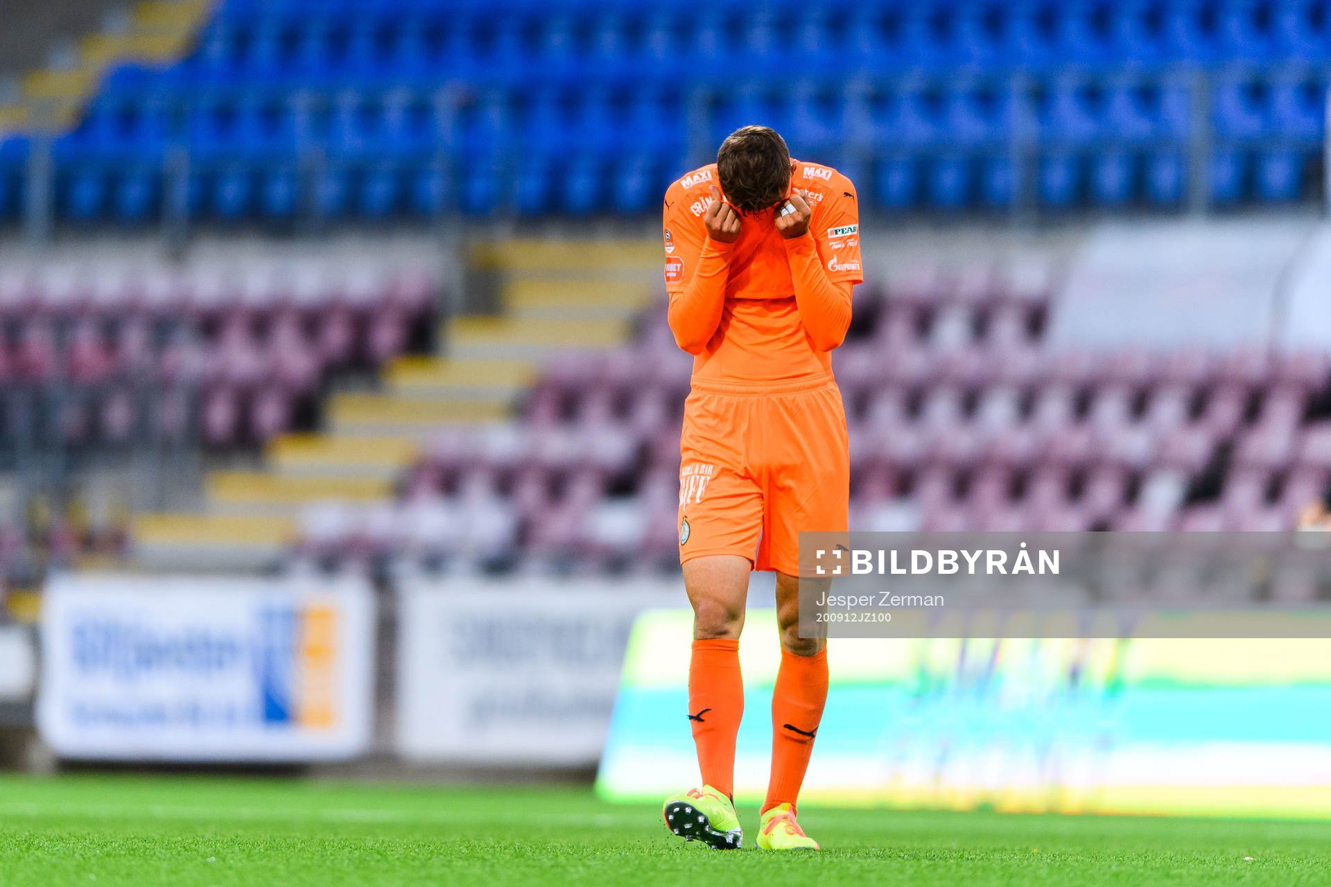 AFC Eskilstunas Pontus Rödin deppar