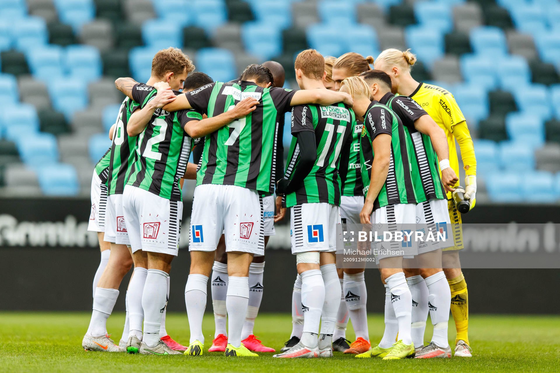 GAIS spelare samlas inför fotbollsmatchen i Superettan  mellan GAIS och GIF Sundsvall den 12 september 2020 i Göteborg.