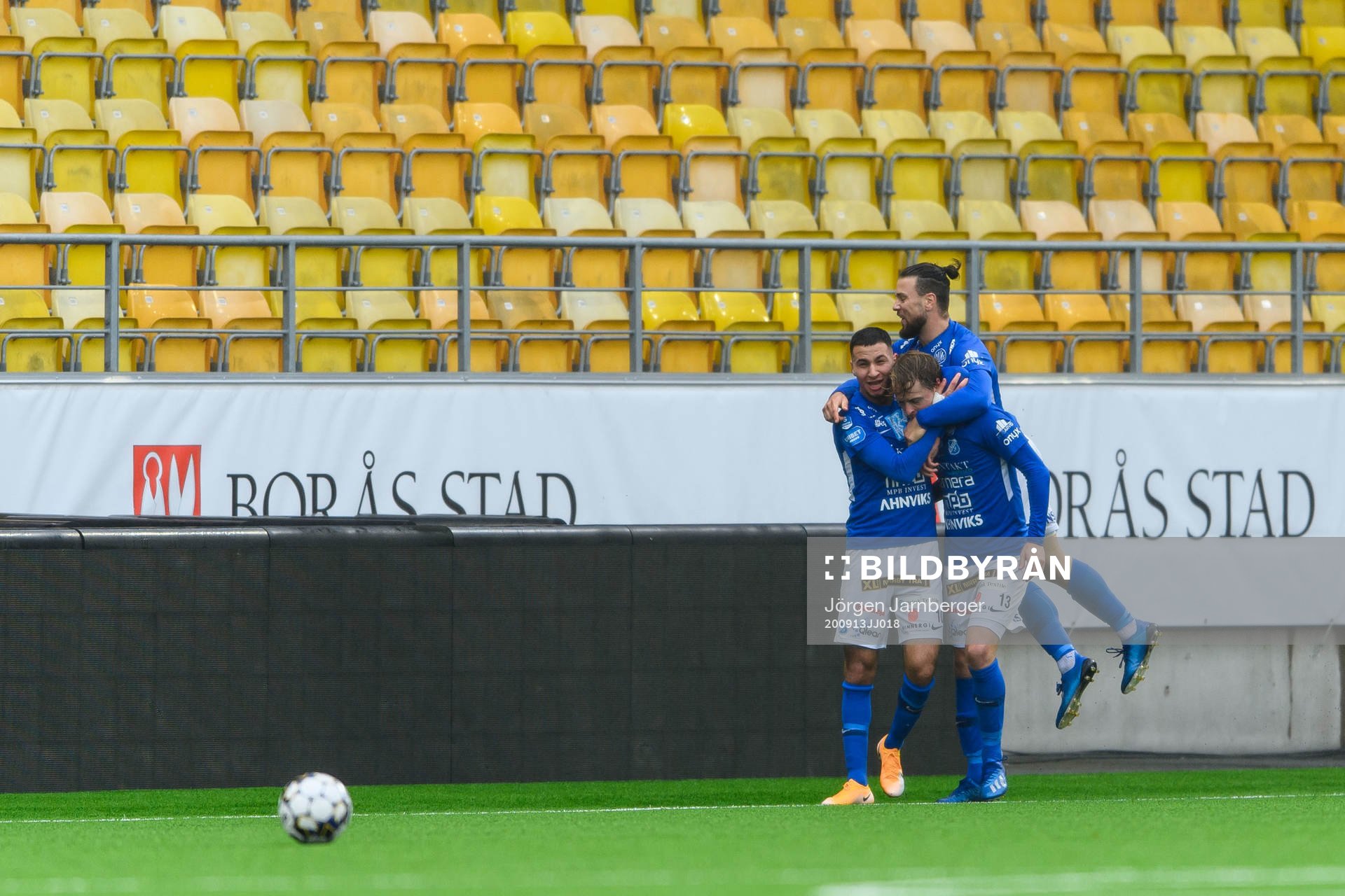 Norrbys Robin Strömberg jublar efter 2-1 under fotbollsmatchen i Superettan  mellan Norrby och Västerås SK den 13 september 2020 i Borås.