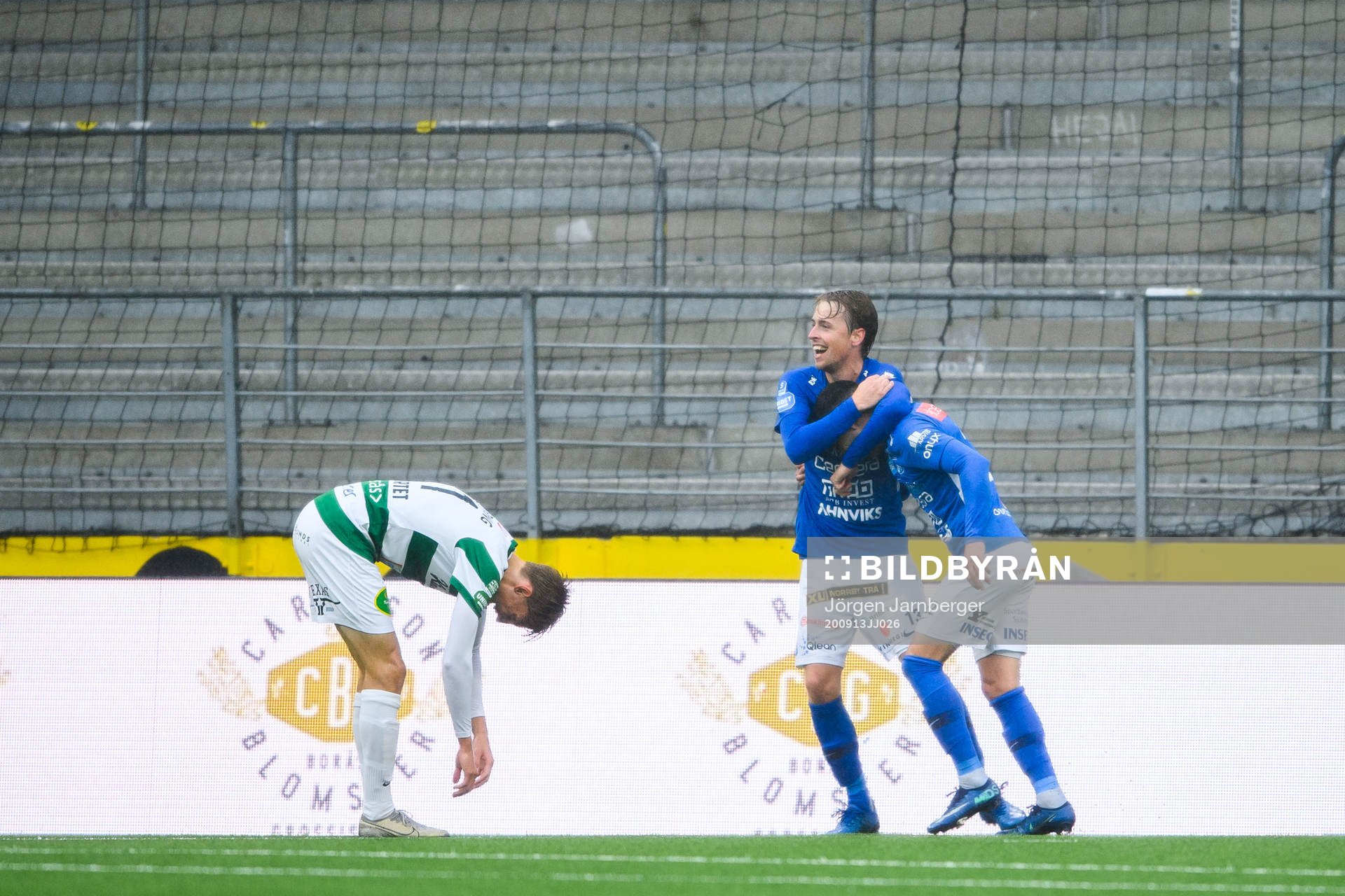 Norrbys Robin Strömberg jublar efter 3-1 under fotbollsmatchen i Superettan mellan Norrby och Västerås SK den 13 september 2020 i Borås.