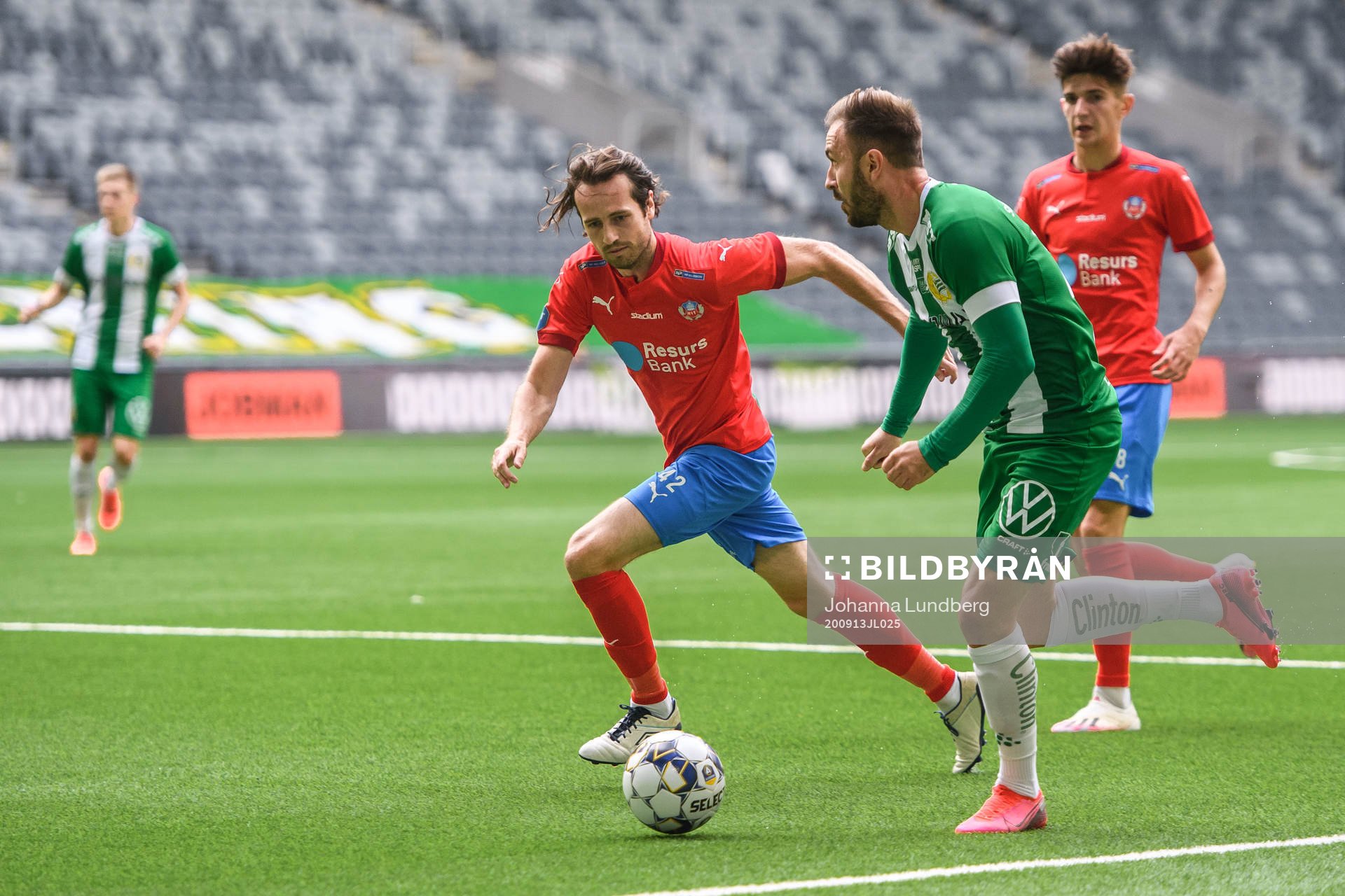 Helsingborgs Mix Diskerud och Hammarbys Muamer Tankovic