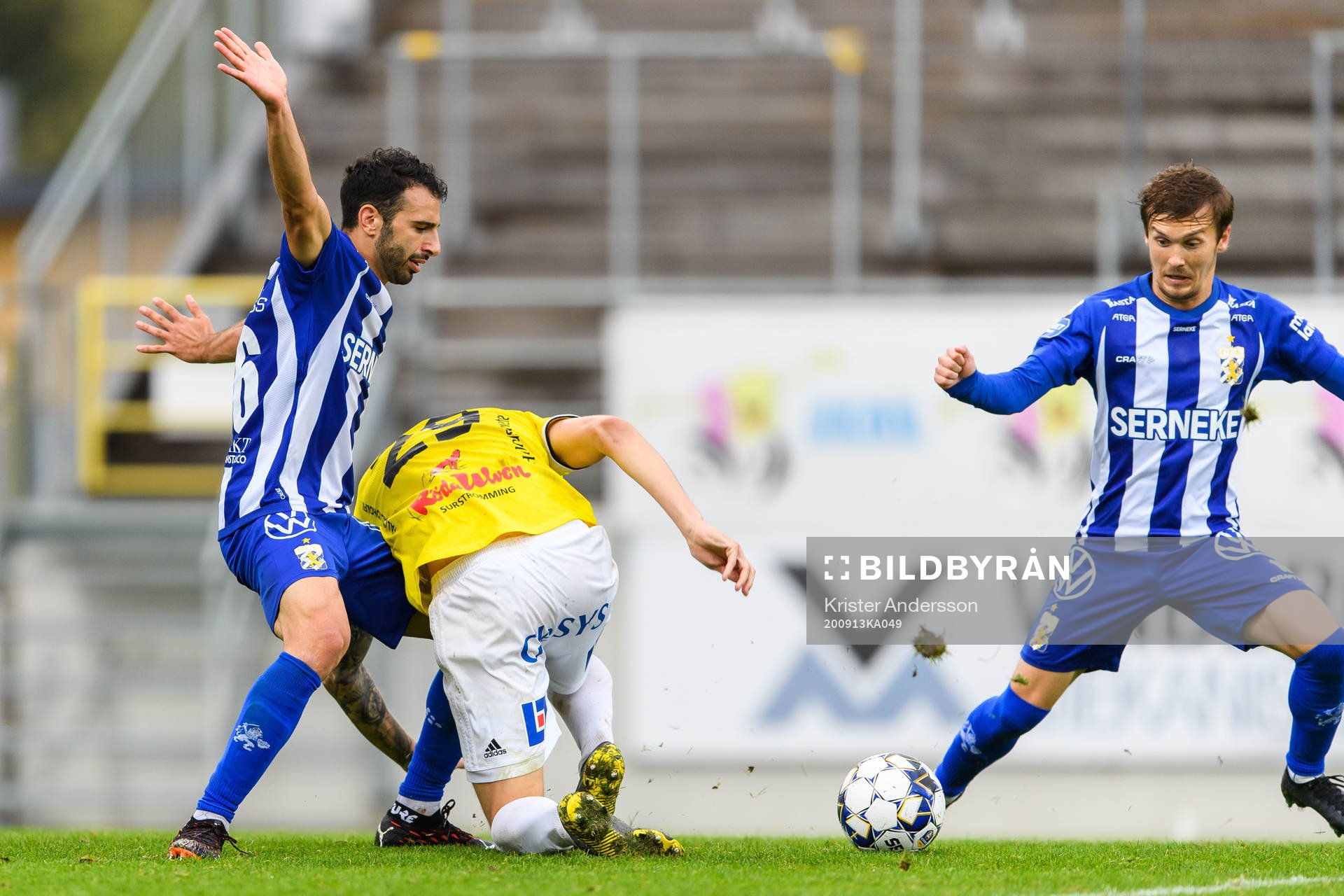 IFK Göteborgs André Calisir och Falkenbergs Gustaf Nilsson