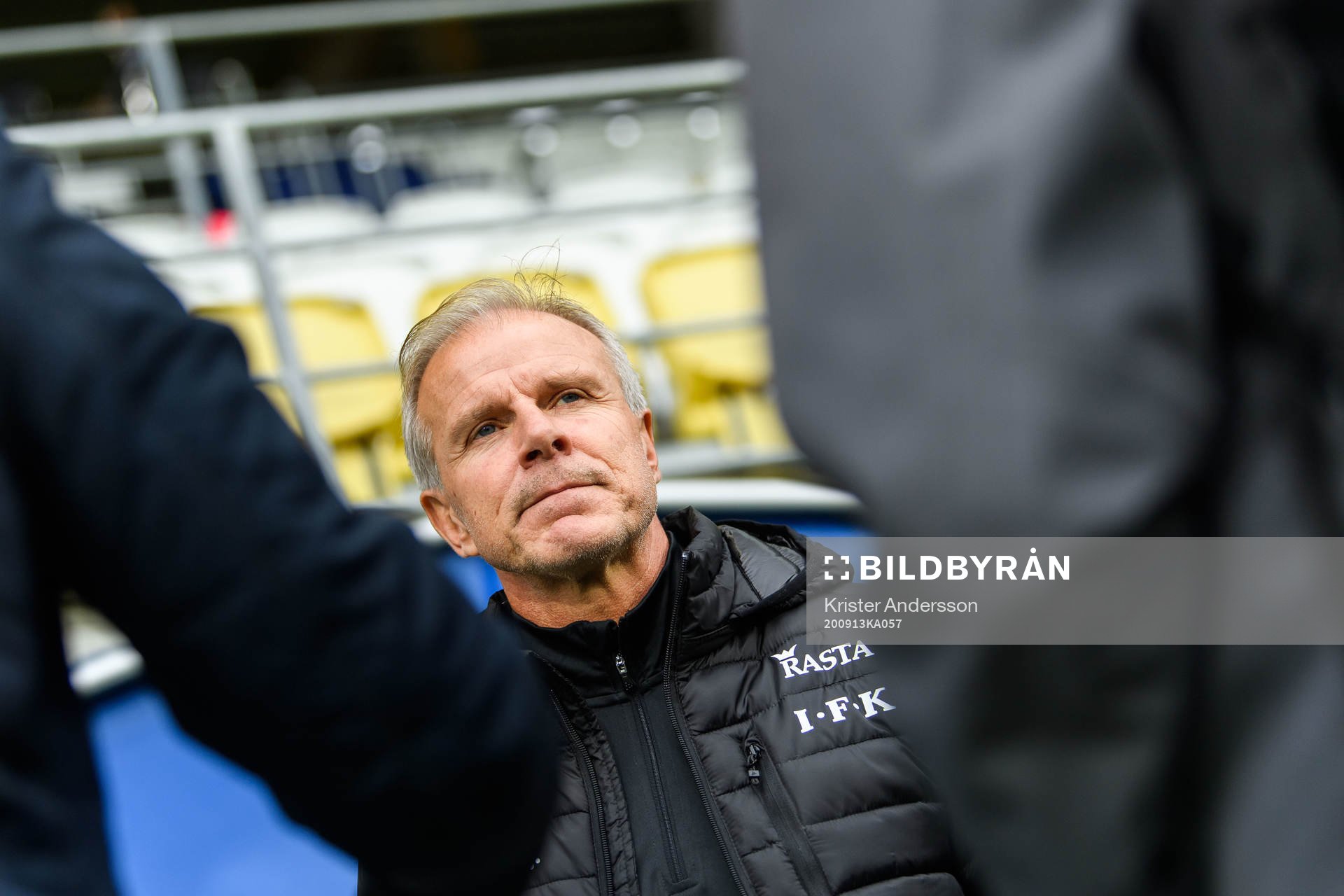 IFK Göteborgs tränare Roland Nilsson i mixade zonen