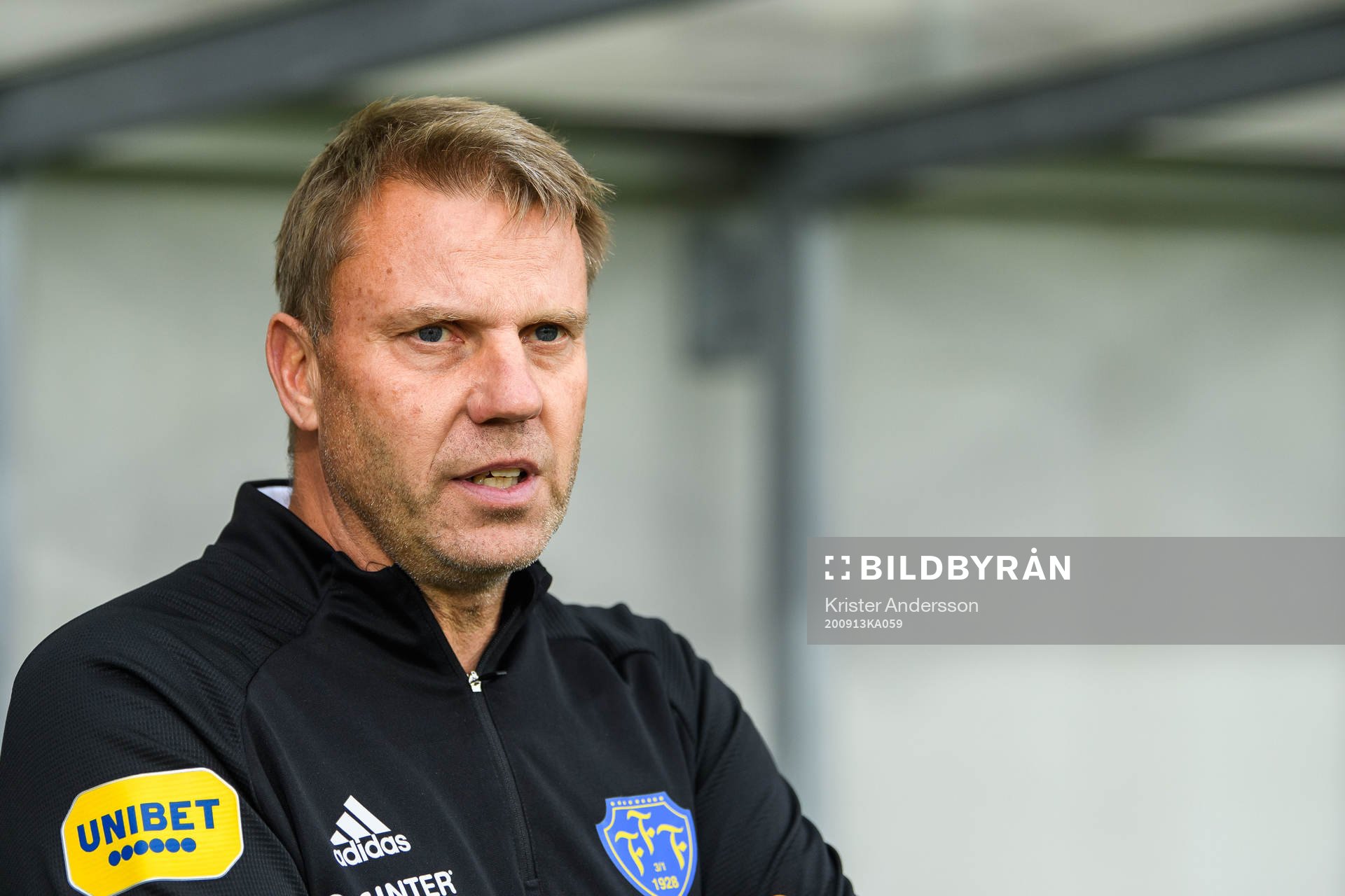 Falkenbergs tränare Hasse Eklund i mixade zonen