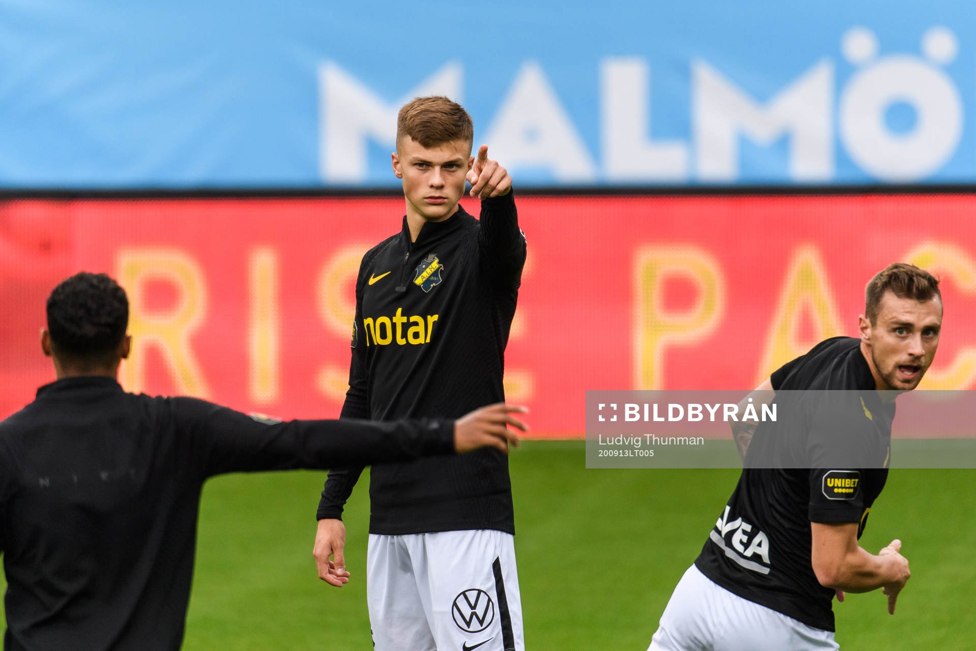 s Erik Ring och Filip Rogic